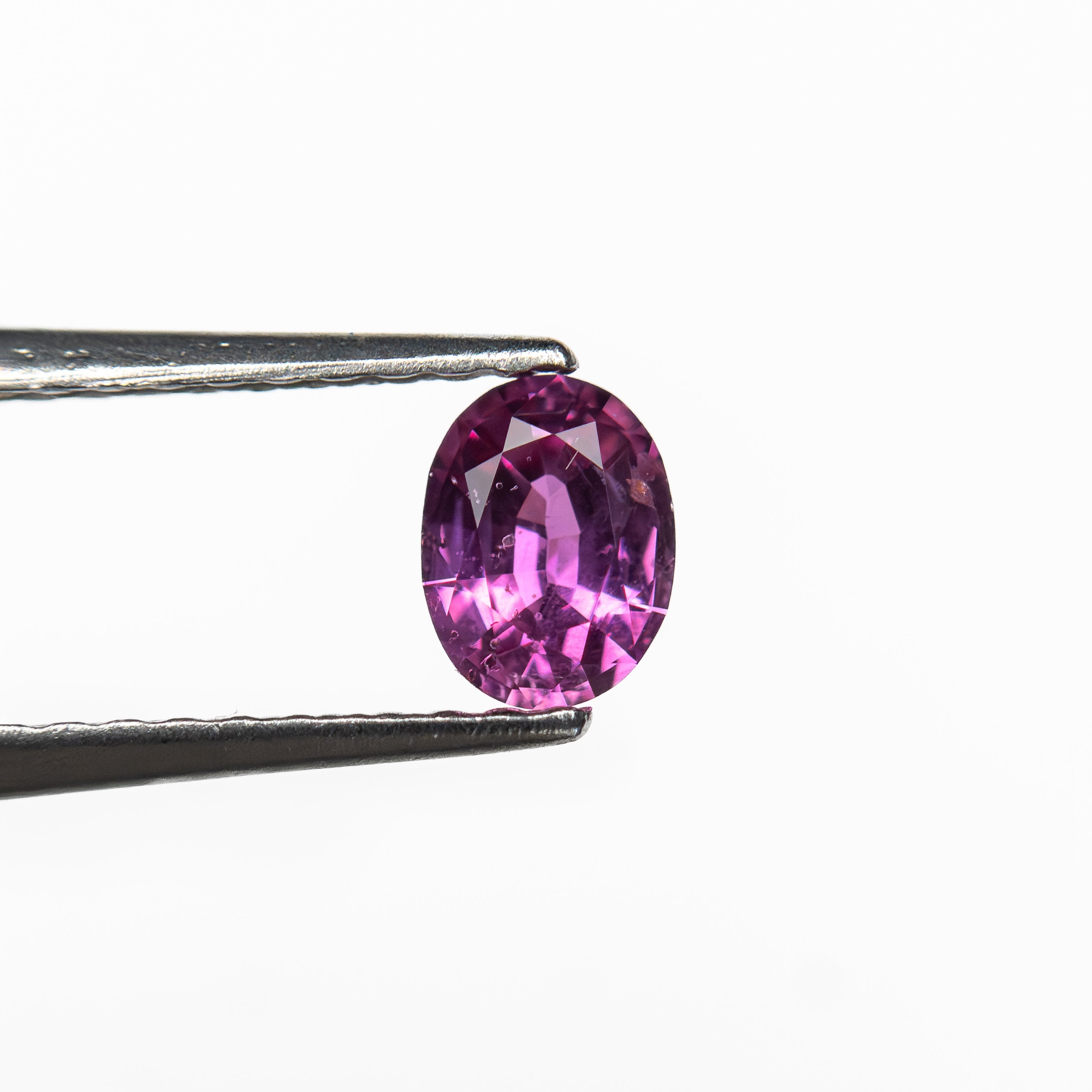 0.39ct 5.01x3.80x2.43mm Oval Brilliant Sapphire 27956 - 11 - Lelya - bespoke engagement and wedding rings made in Scotland, UK