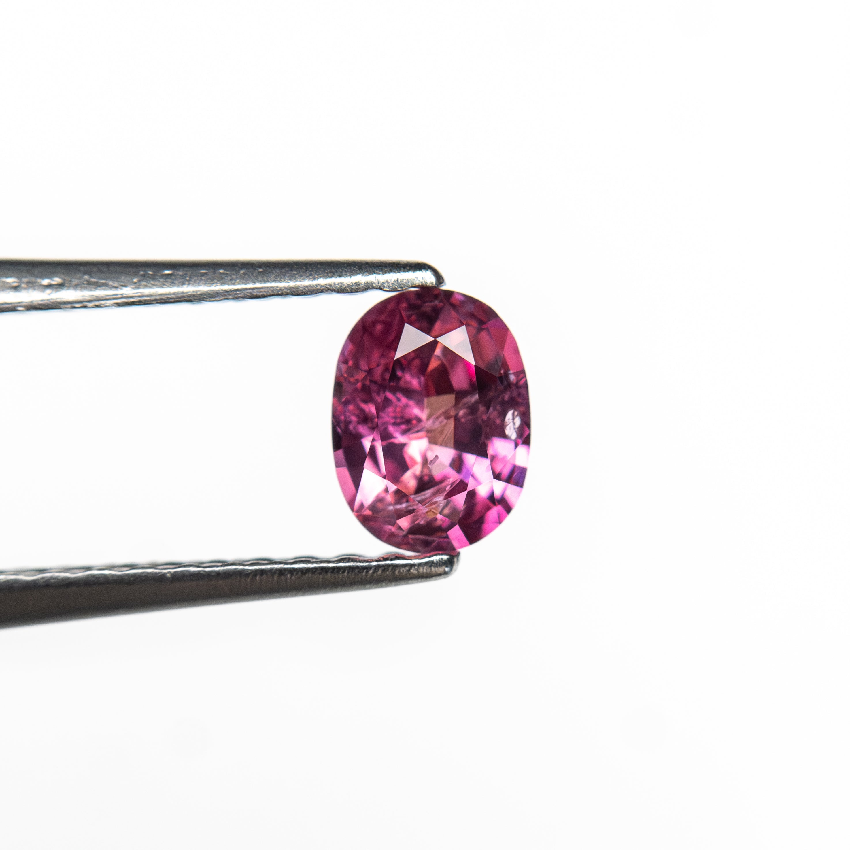 0.40ct 5.04x3.80x2.48mm Oval Brilliant Sapphire 27957 - 07 - Lelya - bespoke engagement and wedding rings made in Scotland, UK