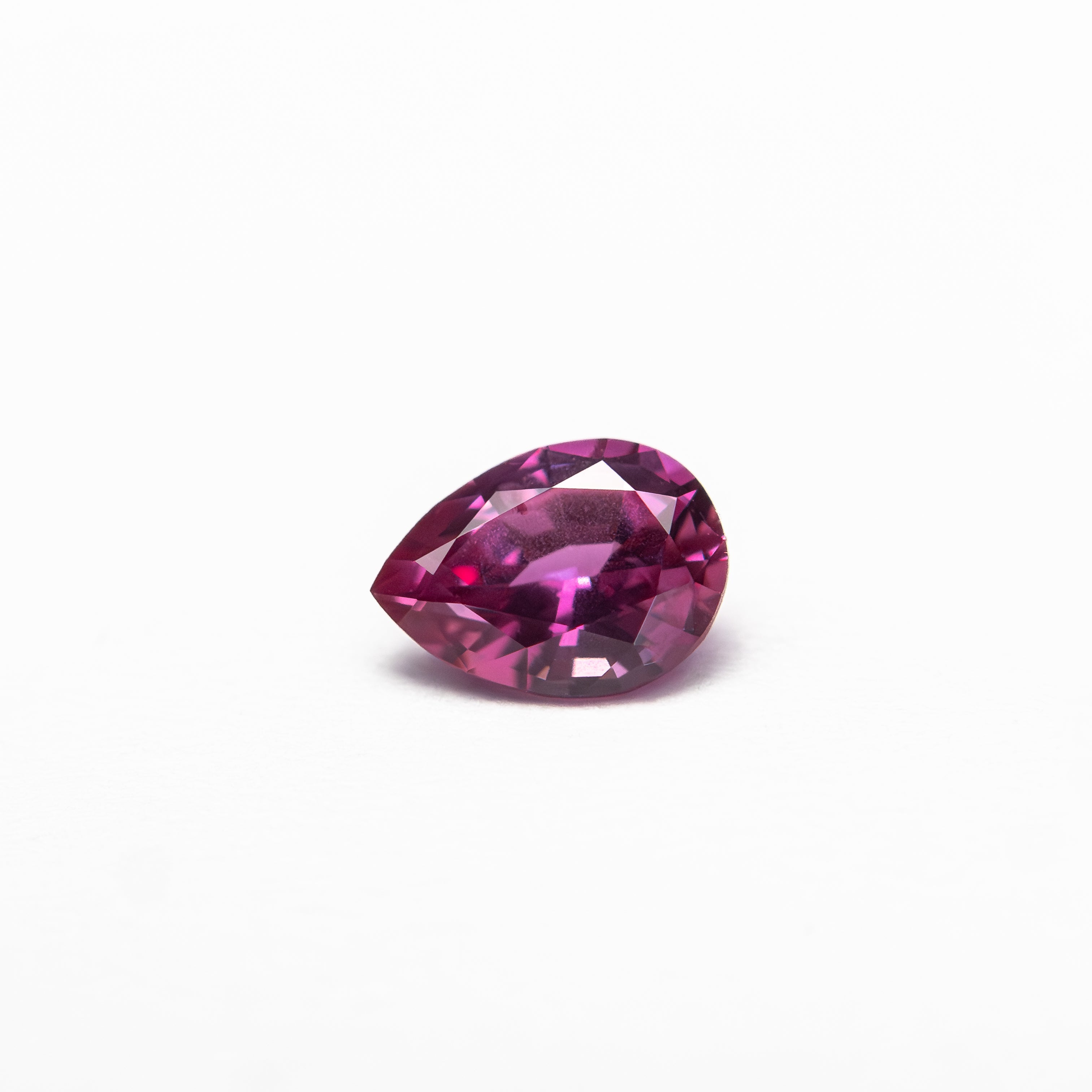 0.41ct 5.41x3.92x2.57mm Pear Brilliant Sapphire 27956 - 29 - Lelya - bespoke engagement and wedding rings made in Scotland, UK