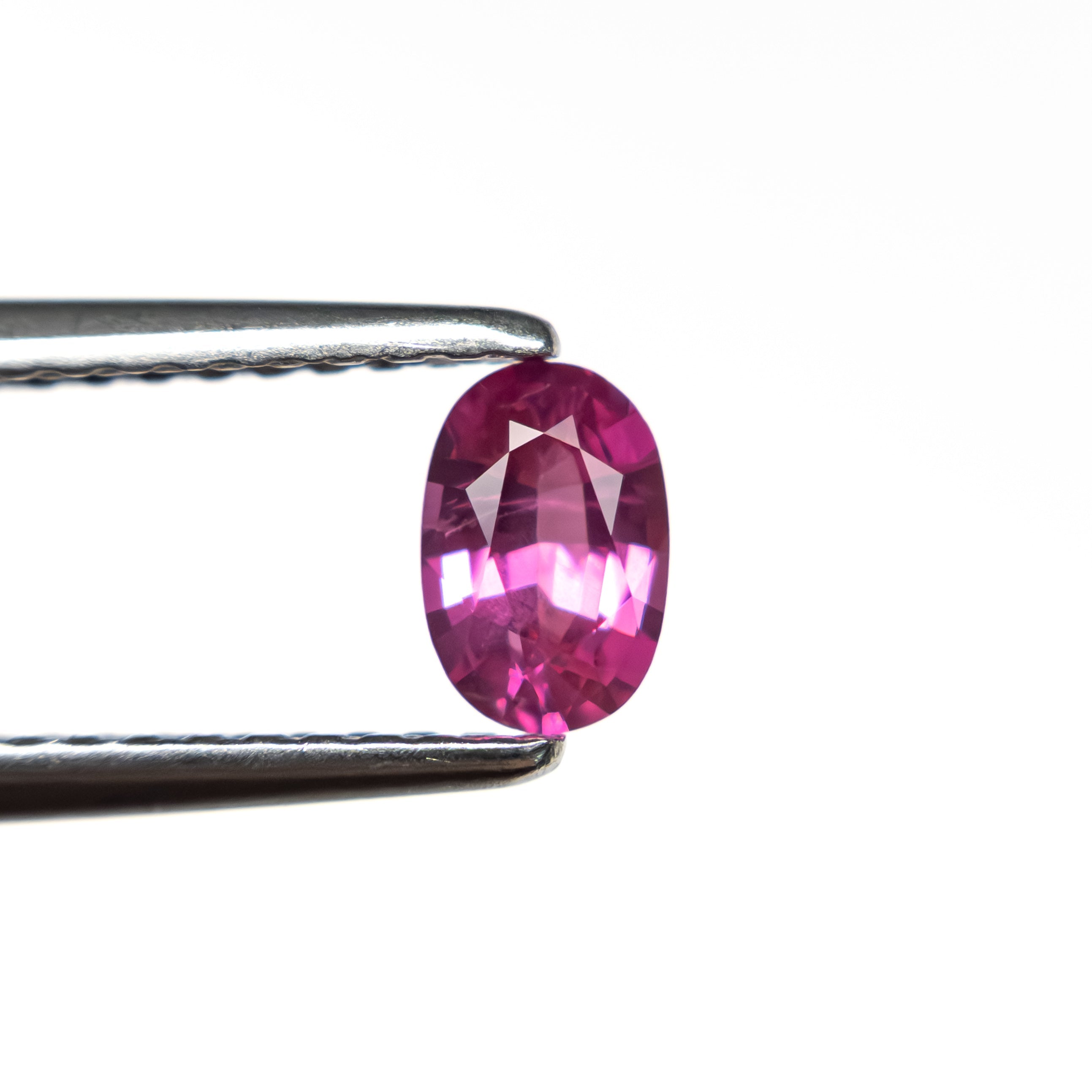 0.42ct 5.45x3.67x2.65mm Oval Brilliant Sapphire 27955 - 16 - Lelya - bespoke engagement and wedding rings made in Scotland, UK