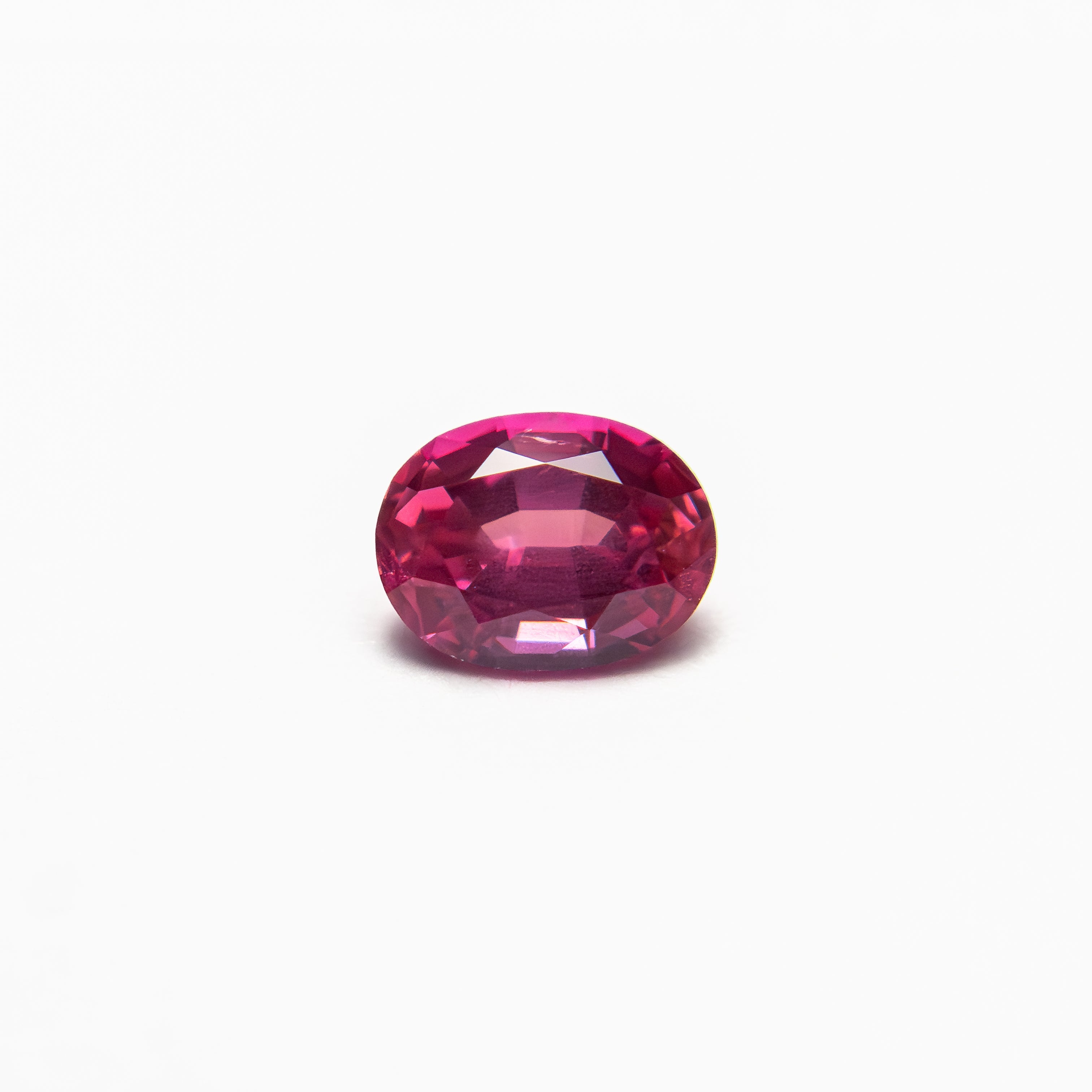 0.43ct 5.00x3.82x2.65mm Oval Brilliant Sapphire 27955 - 24 - Lelya - bespoke engagement and wedding rings made in Scotland, UK