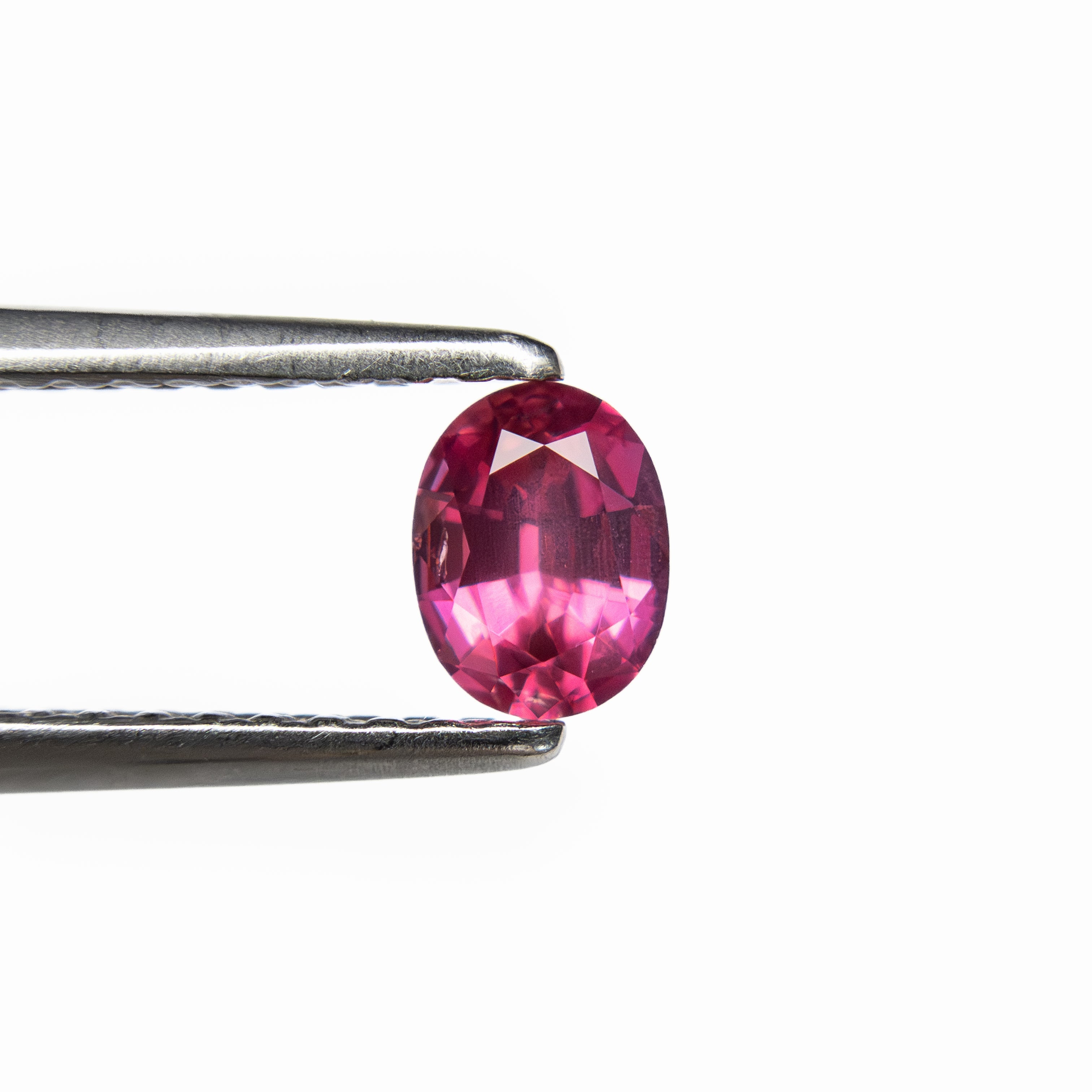 0.43ct 5.00x3.82x2.65mm Oval Brilliant Sapphire 27955 - 24 - Lelya - bespoke engagement and wedding rings made in Scotland, UK