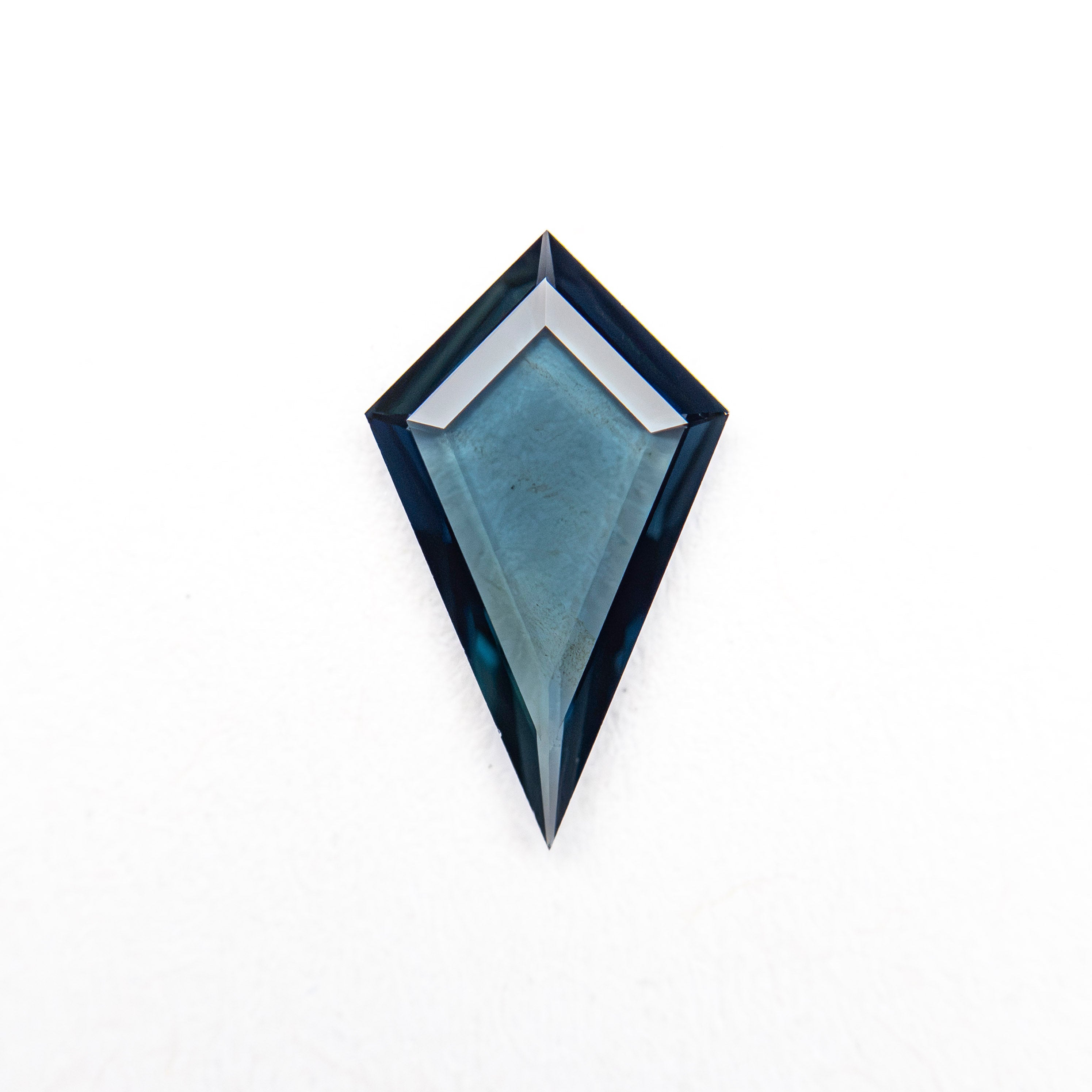 0.46ct 9.37x5.50x1.26mm Kite Portrait Cut Sapphire 27730-05 - Lelya - bespoke engagement and wedding rings made in Scotland, UK