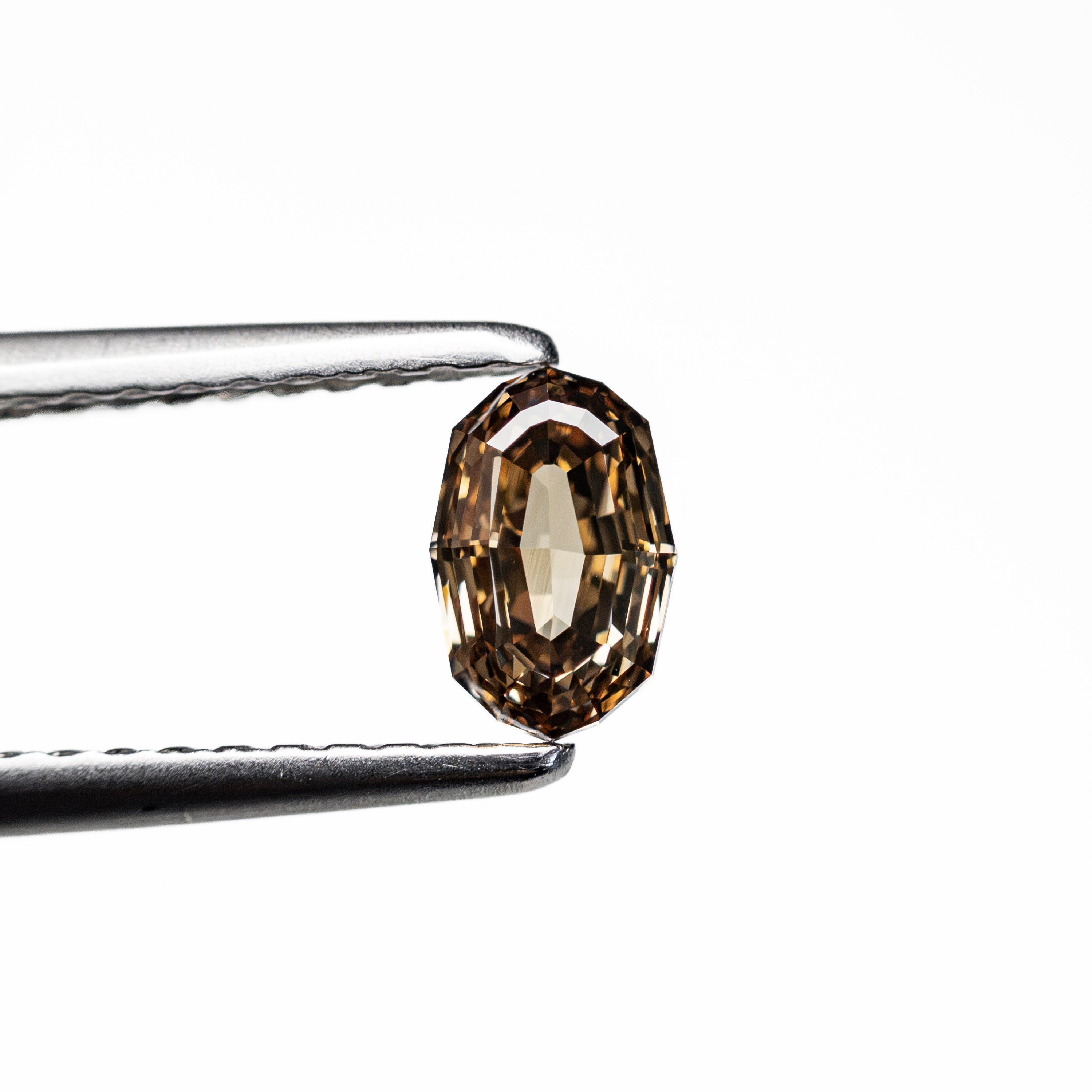 0.50ct 5.77x3.80x2.72mm VS2 C6 Geo Oval Step Cut 🇿🇦 28060-11 - Lelya - bespoke engagement and wedding rings made in Scotland, UK