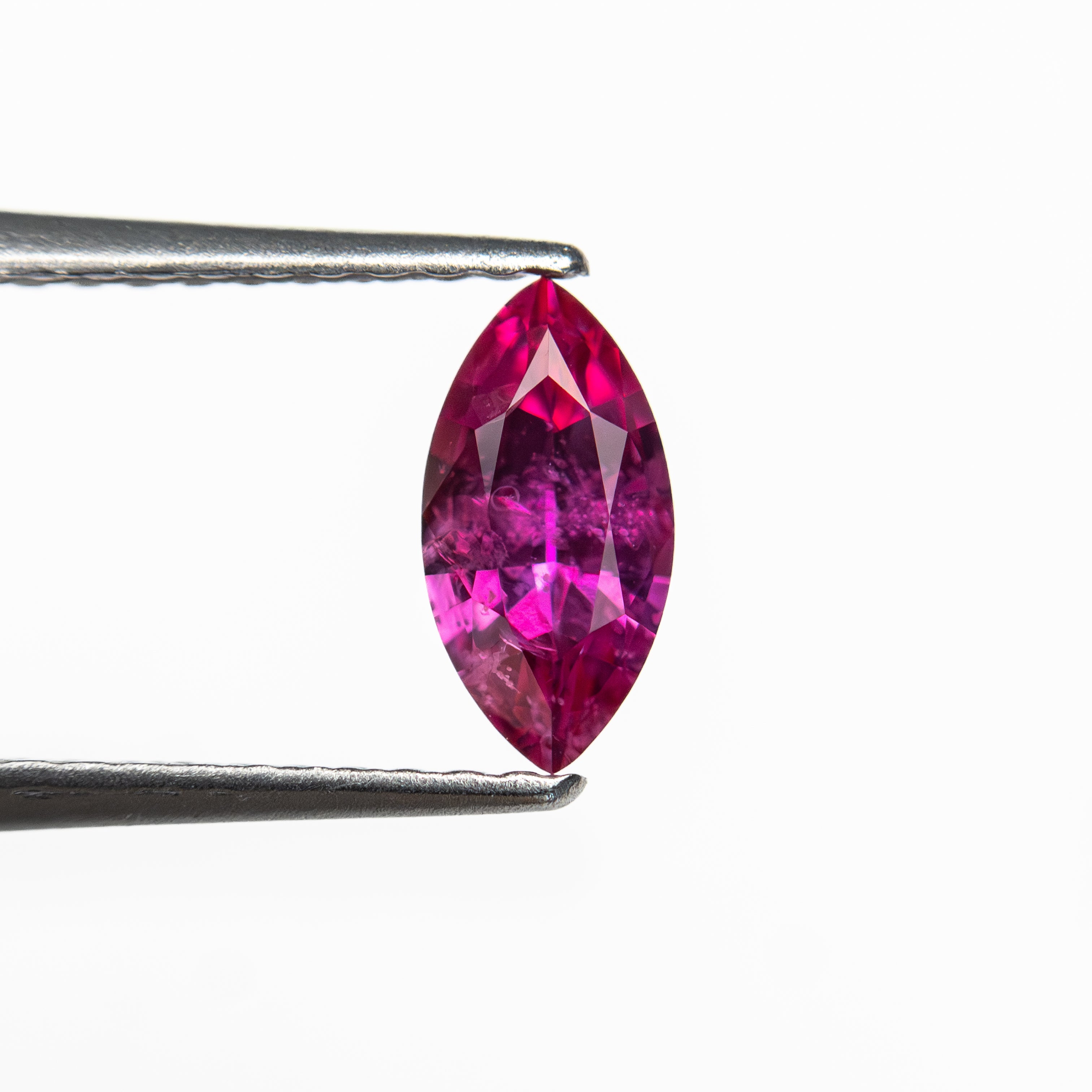 0.53ct 7.50x3.81x2.49mm Marquise Brilliant Sapphire 27956 - 14 - Lelya - bespoke engagement and wedding rings made in Scotland, UK