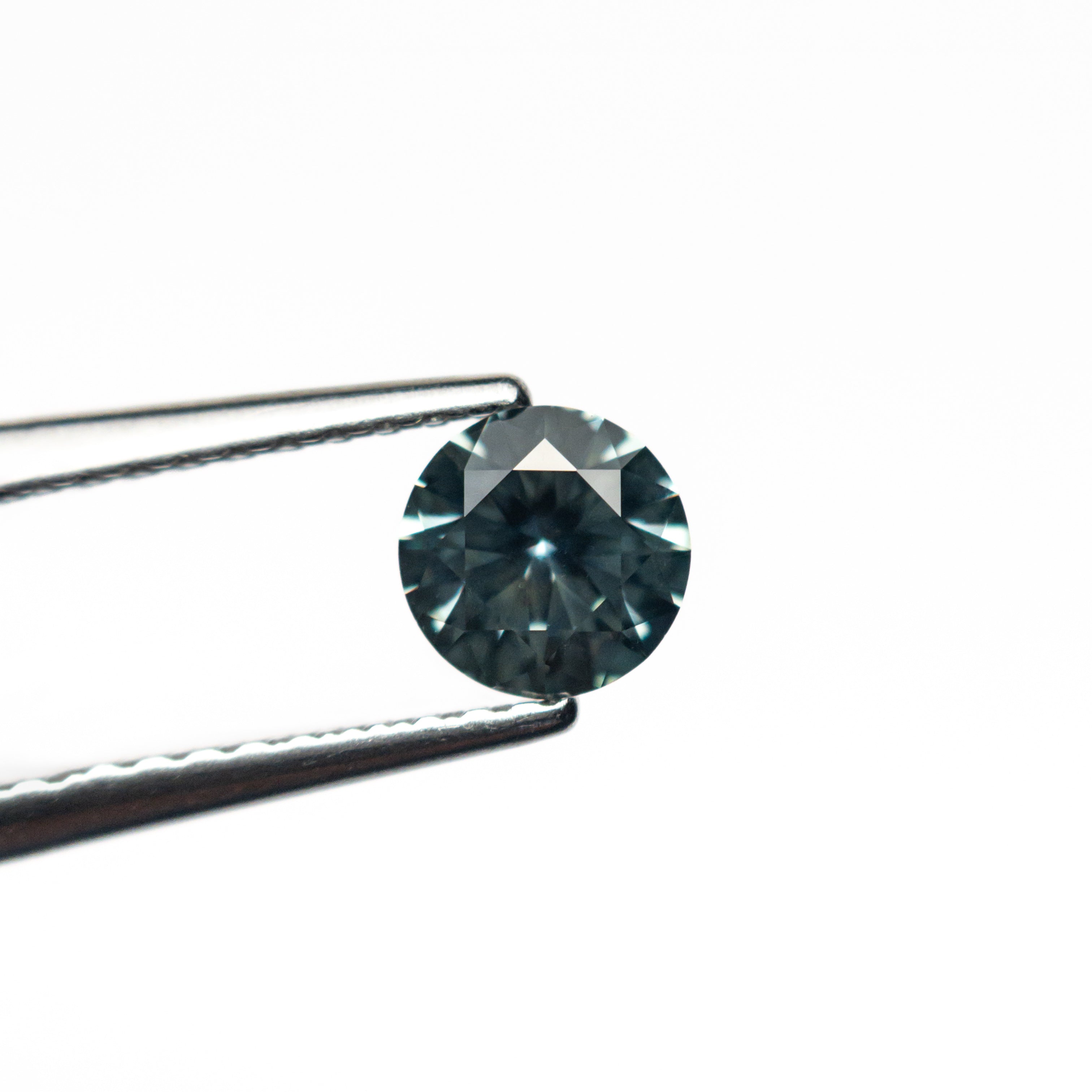 0.54ct 4.99x4.98x2.96mm Round Brilliant Sapphire 26556 - 13 - Lelya - bespoke engagement and wedding rings made in Scotland, UK