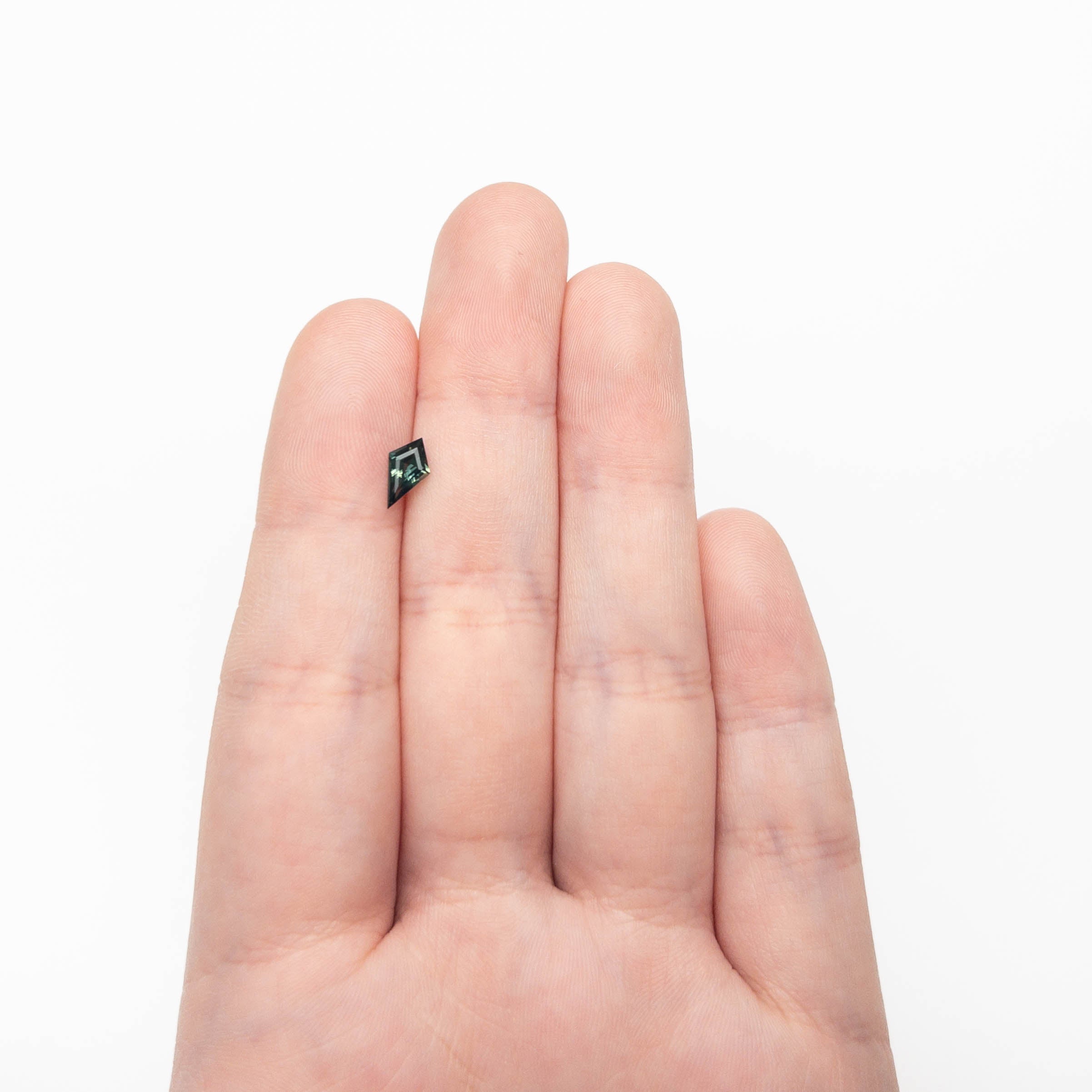 0.58ct 8.45x4.89x2.73mm Kite Step Cut Sapphire 27363 - 18 - Lelya - bespoke engagement and wedding rings made in Scotland, UK
