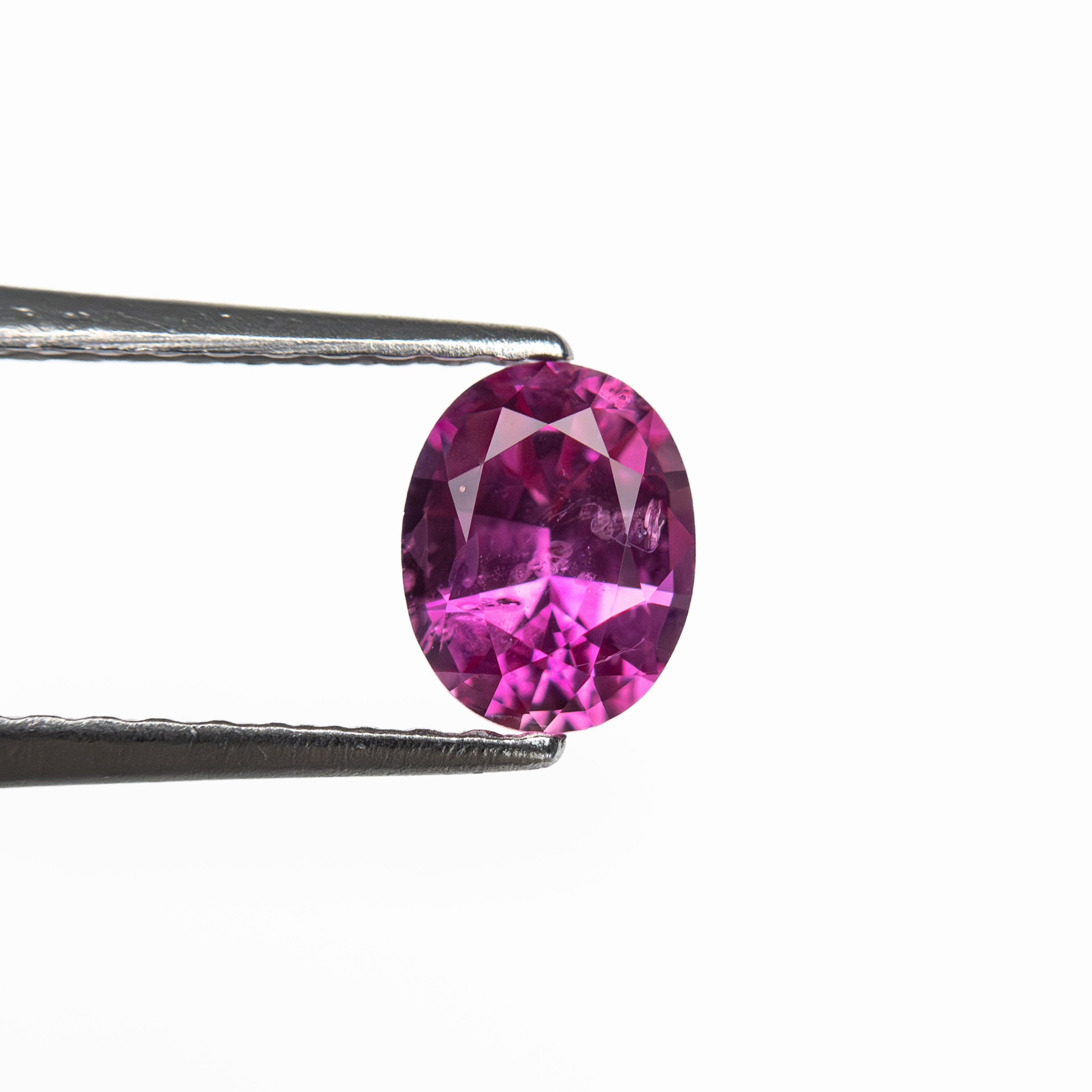 0.59ct 5.58x4.44x2.98mm Oval Brilliant Sapphire 27956 - 13 - Lelya - bespoke engagement and wedding rings made in Scotland, UK