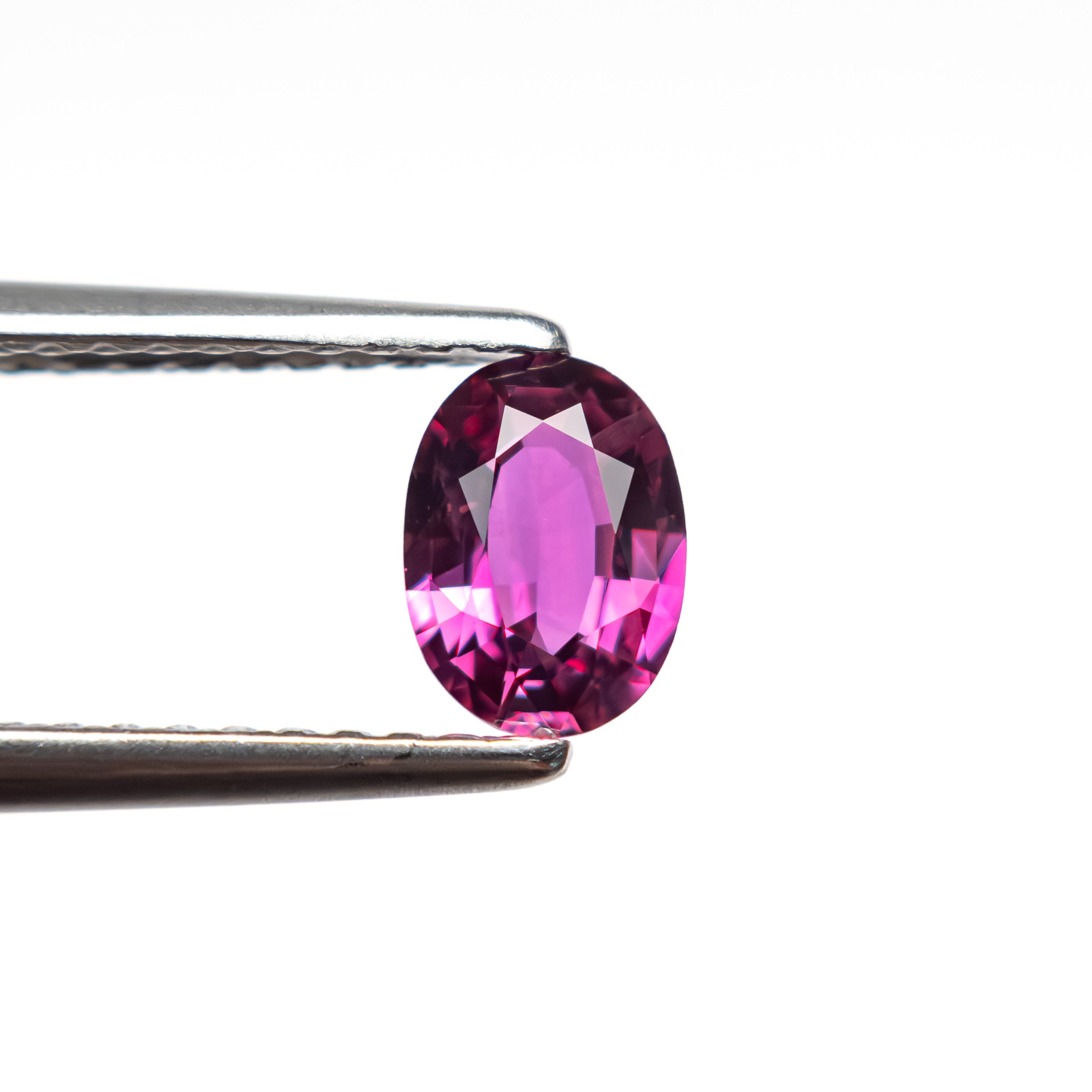 0.59ct 6.14x4.50x2.48mm Oval Brilliant Sapphire 27955 - 17 - Lelya - bespoke engagement and wedding rings made in Scotland, UK