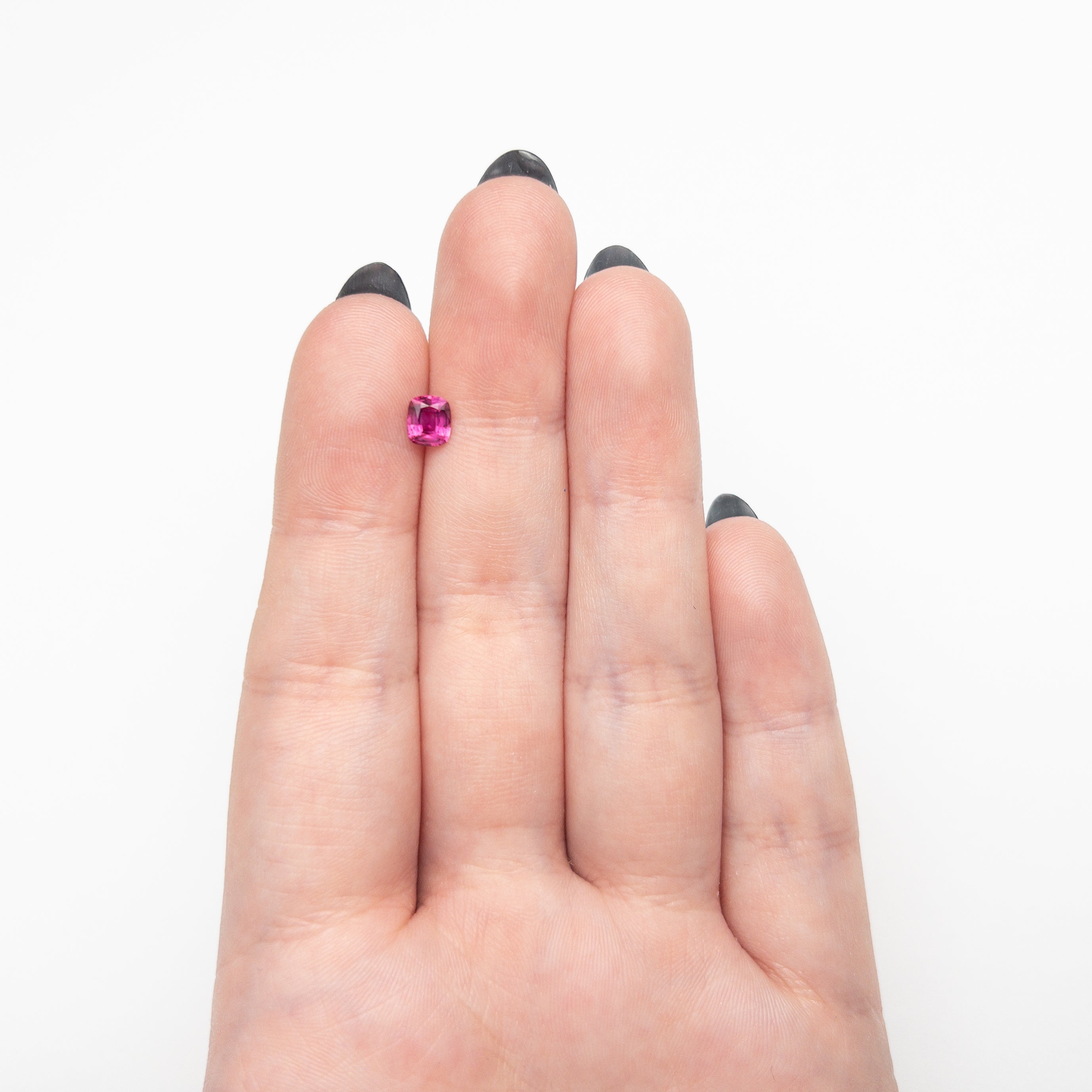 0.63ct 5.43x4.68x2.77mm Cushion Brilliant Sapphire 27956 - 18 - Lelya - bespoke engagement and wedding rings made in Scotland, UK