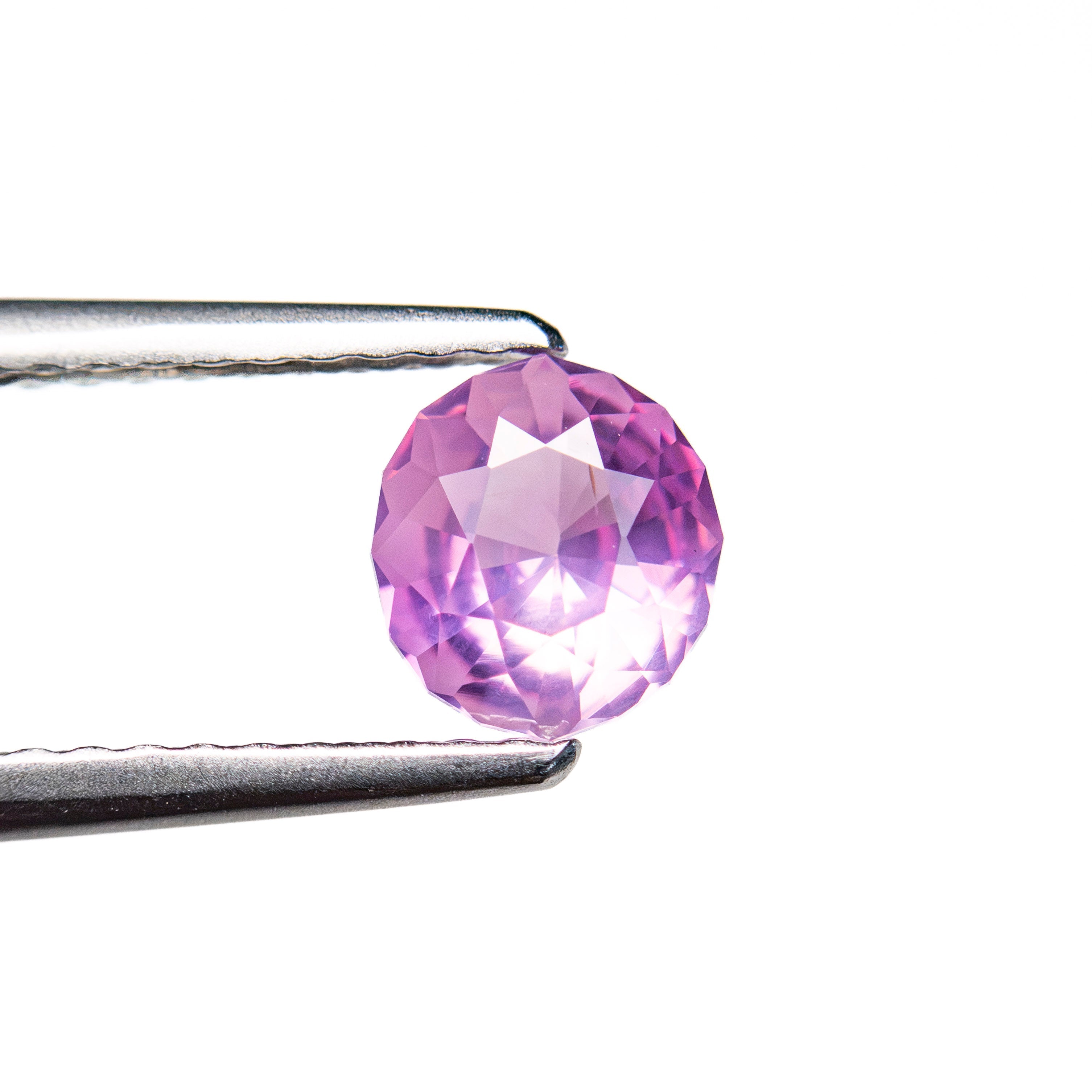 0.65ct 5.96x5.33x2.81mm Geo Oval Brilliant Sapphire 28261-01 - Lelya - bespoke engagement and wedding rings made in Scotland, UK