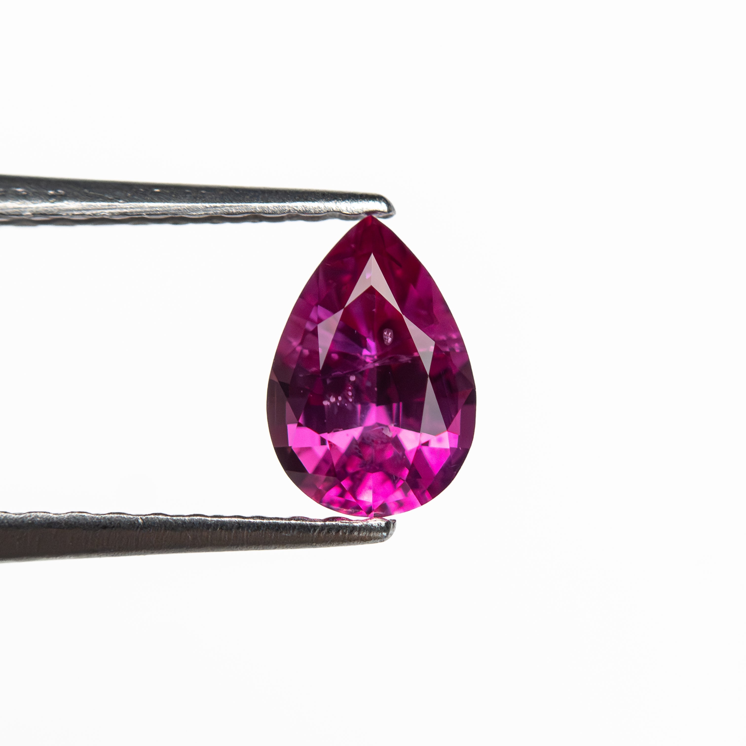 0.66ct 6.63x4.59x3.06mm Pear Brilliant Sapphire 27956 - 21 - Lelya - bespoke engagement and wedding rings made in Scotland, UK