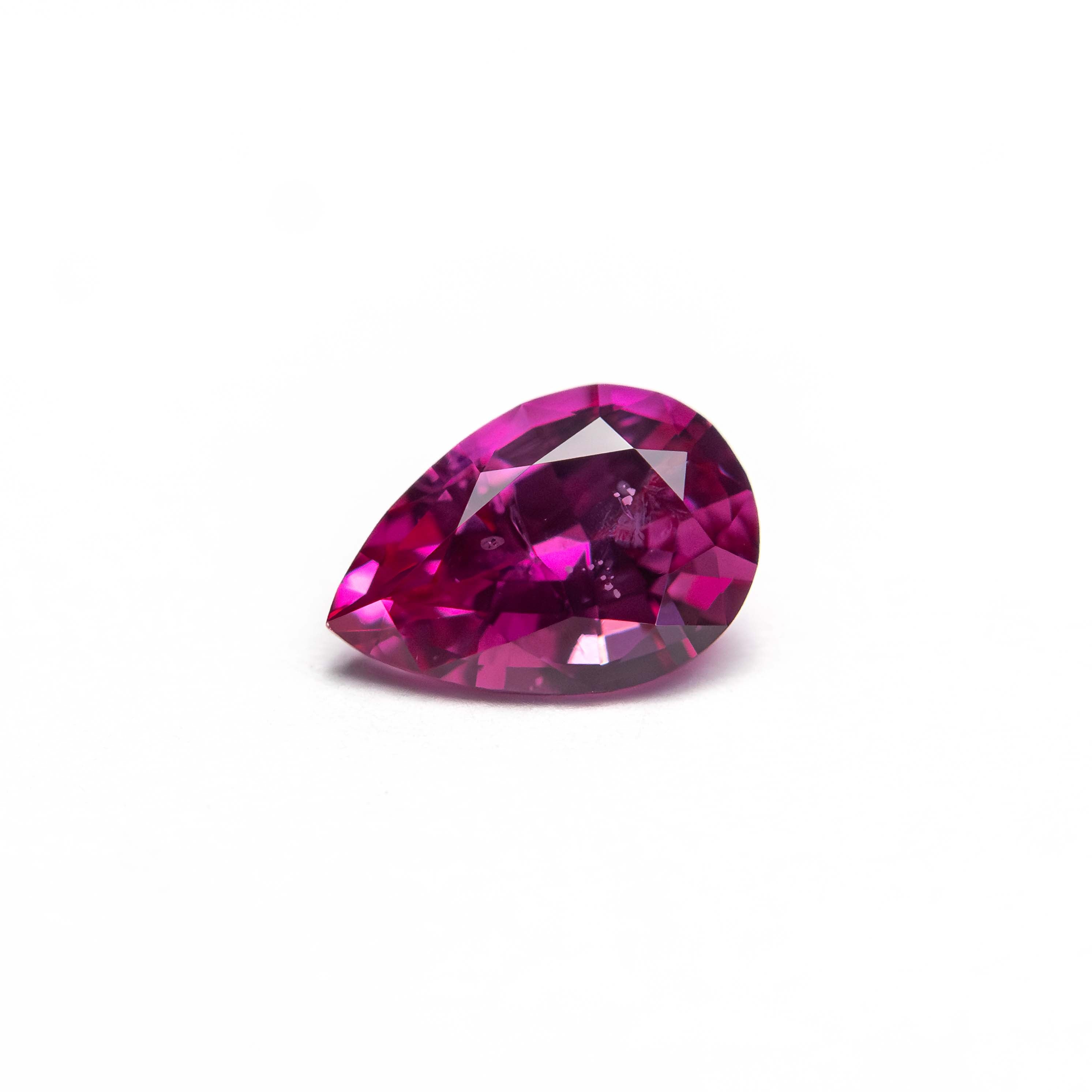 0.66ct 6.63x4.59x3.06mm Pear Brilliant Sapphire 27956 - 21 - Lelya - bespoke engagement and wedding rings made in Scotland, UK