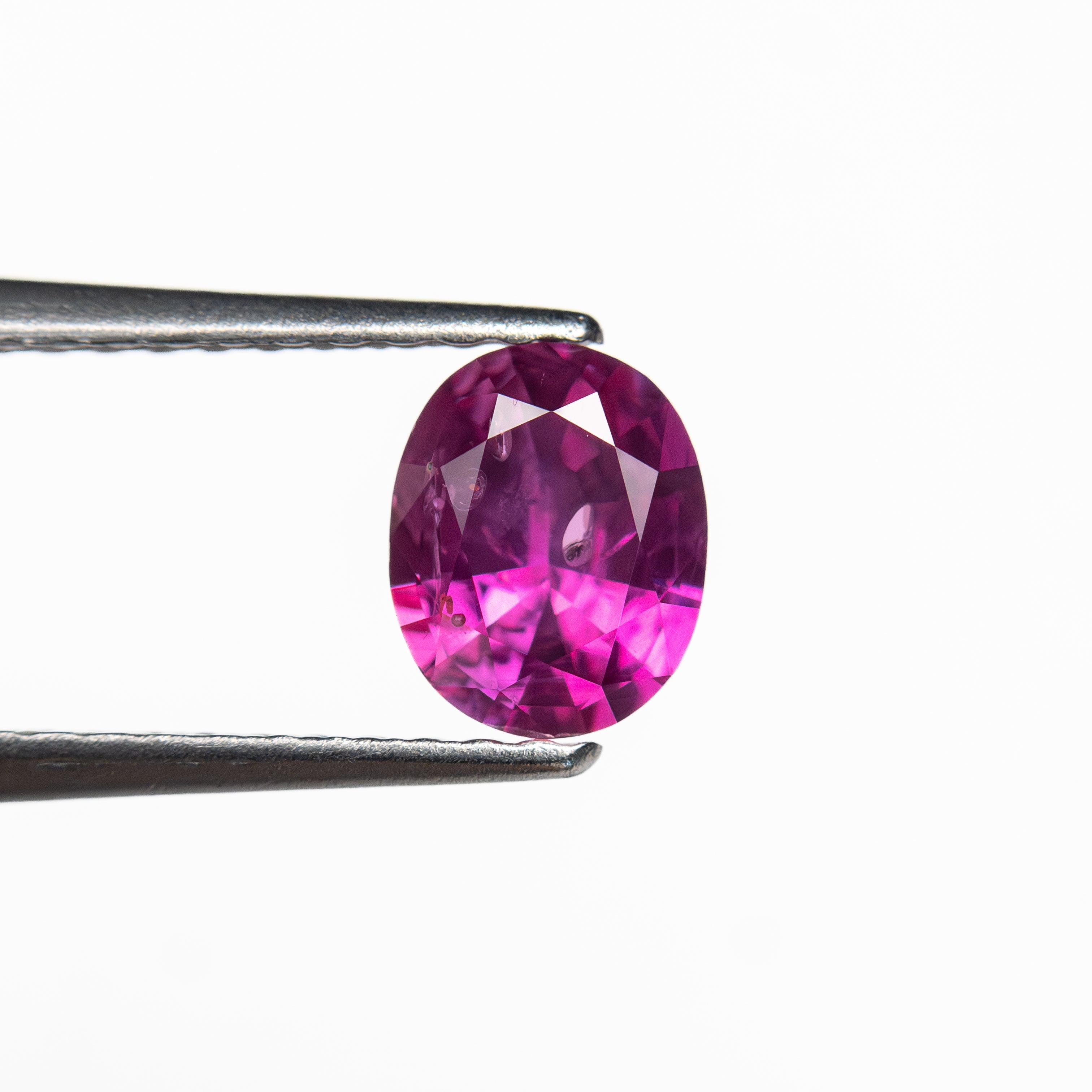 0.70ct 6.00x4.83x2.97mm Oval Brilliant Sapphire 27957 - 08 - Lelya - bespoke engagement and wedding rings made in Scotland, UK