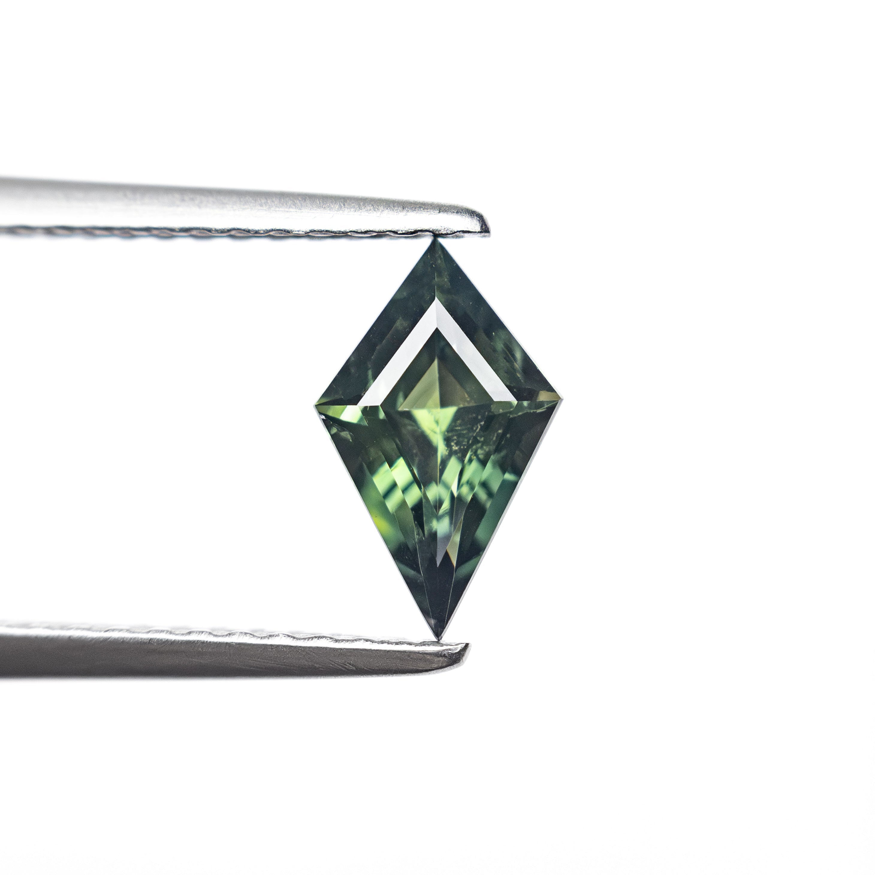 0.70ct 8.41x5.25x3.13mm Kite Step Cut Sapphire 27336 - 18 - Lelya - bespoke engagement and wedding rings made in Scotland, UK