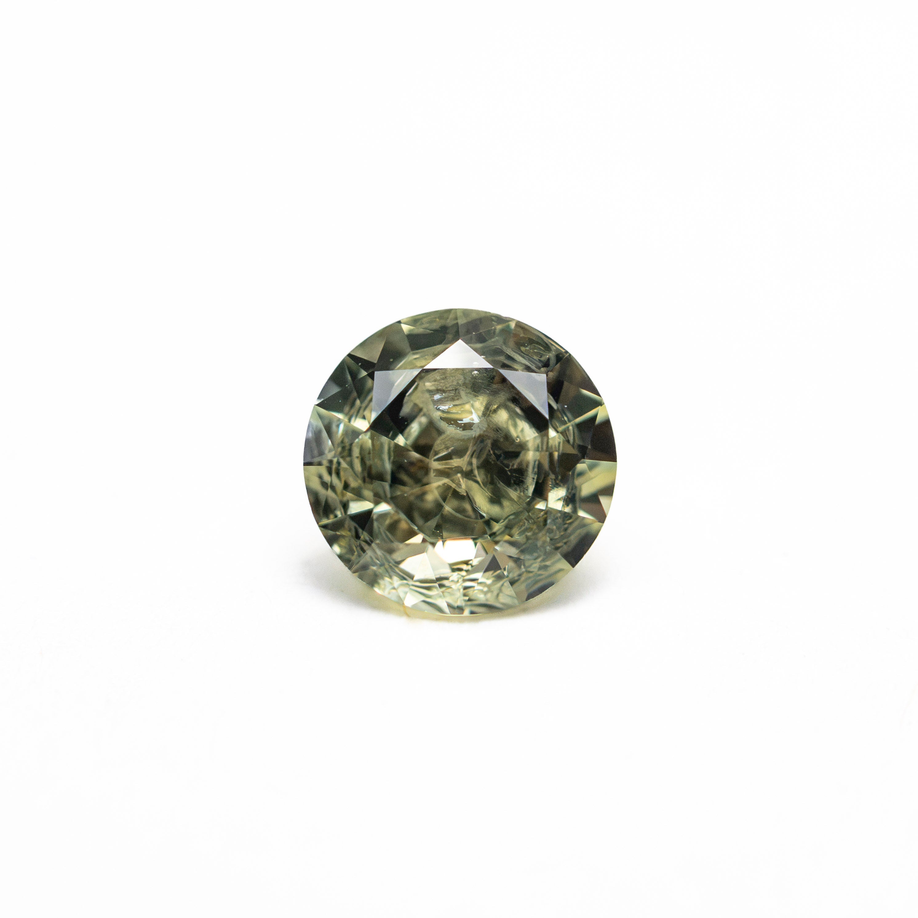 0.78ct 5.57x5.57x3.58mm Round Brilliant Sapphire 26134-12 - Lelya - bespoke engagement and wedding rings made in Scotland, UK