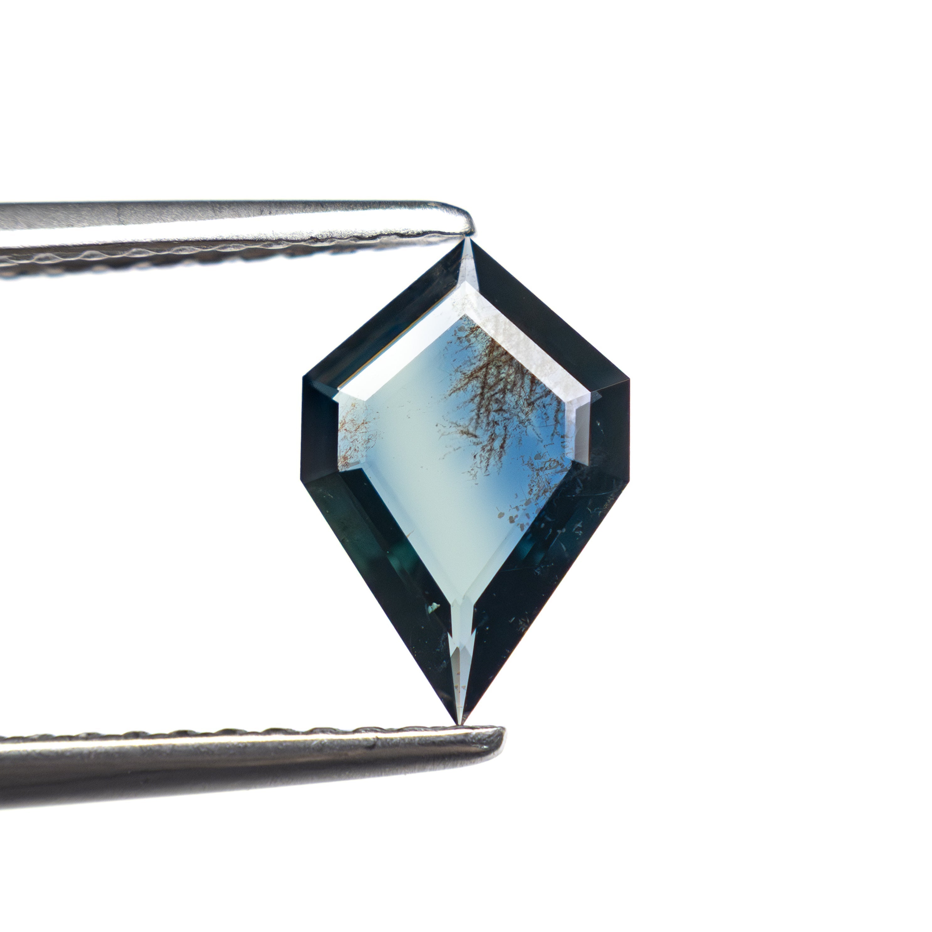 0.78ct 9.47x6.46x1.55mm Kite Portrait Cut Sapphire 27730-02 - Lelya - bespoke engagement and wedding rings made in Scotland, UK