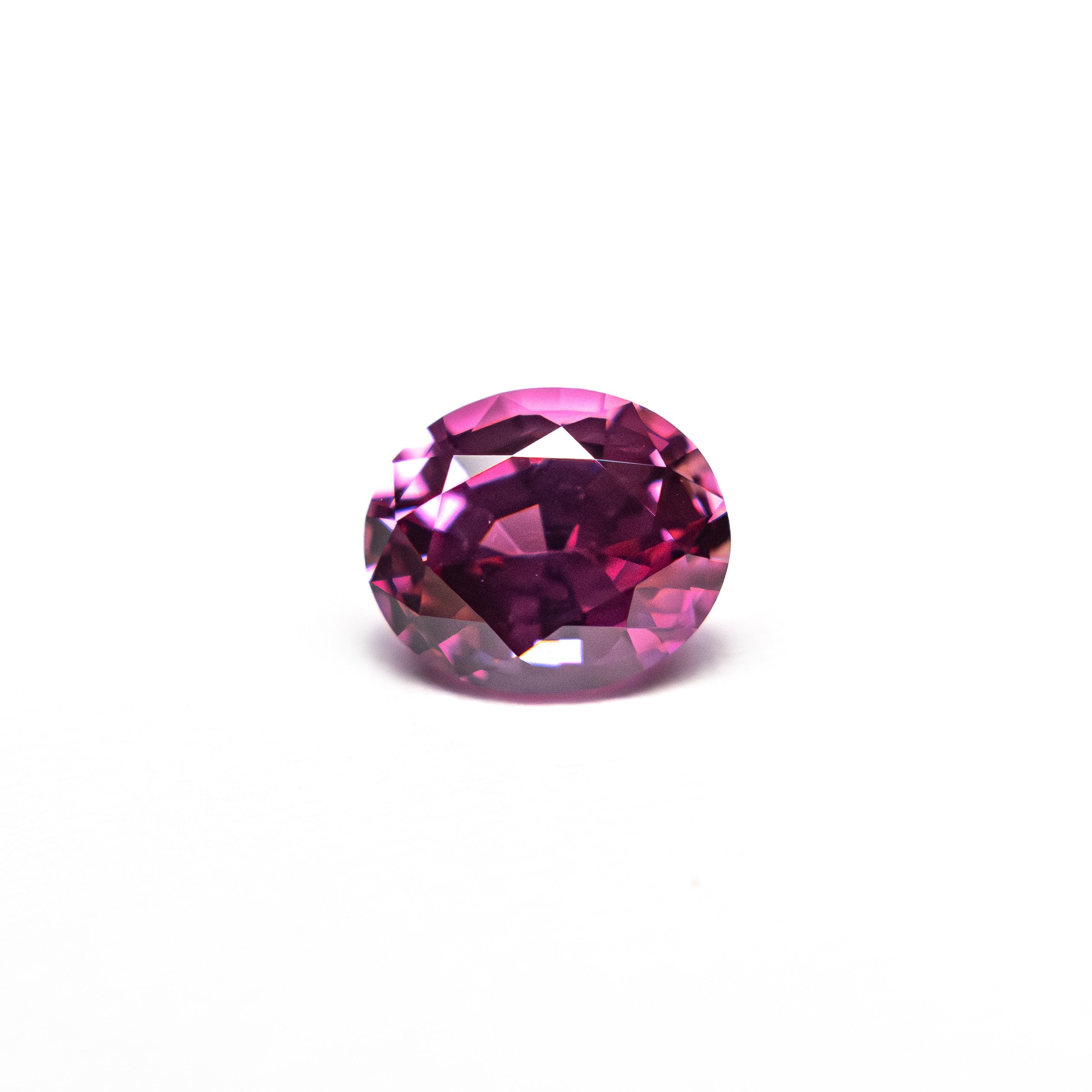 0.83ct 6.04x5.07x3.46mm Oval Brilliant Sapphire 27955 - 14 - Lelya - bespoke engagement and wedding rings made in Scotland, UK