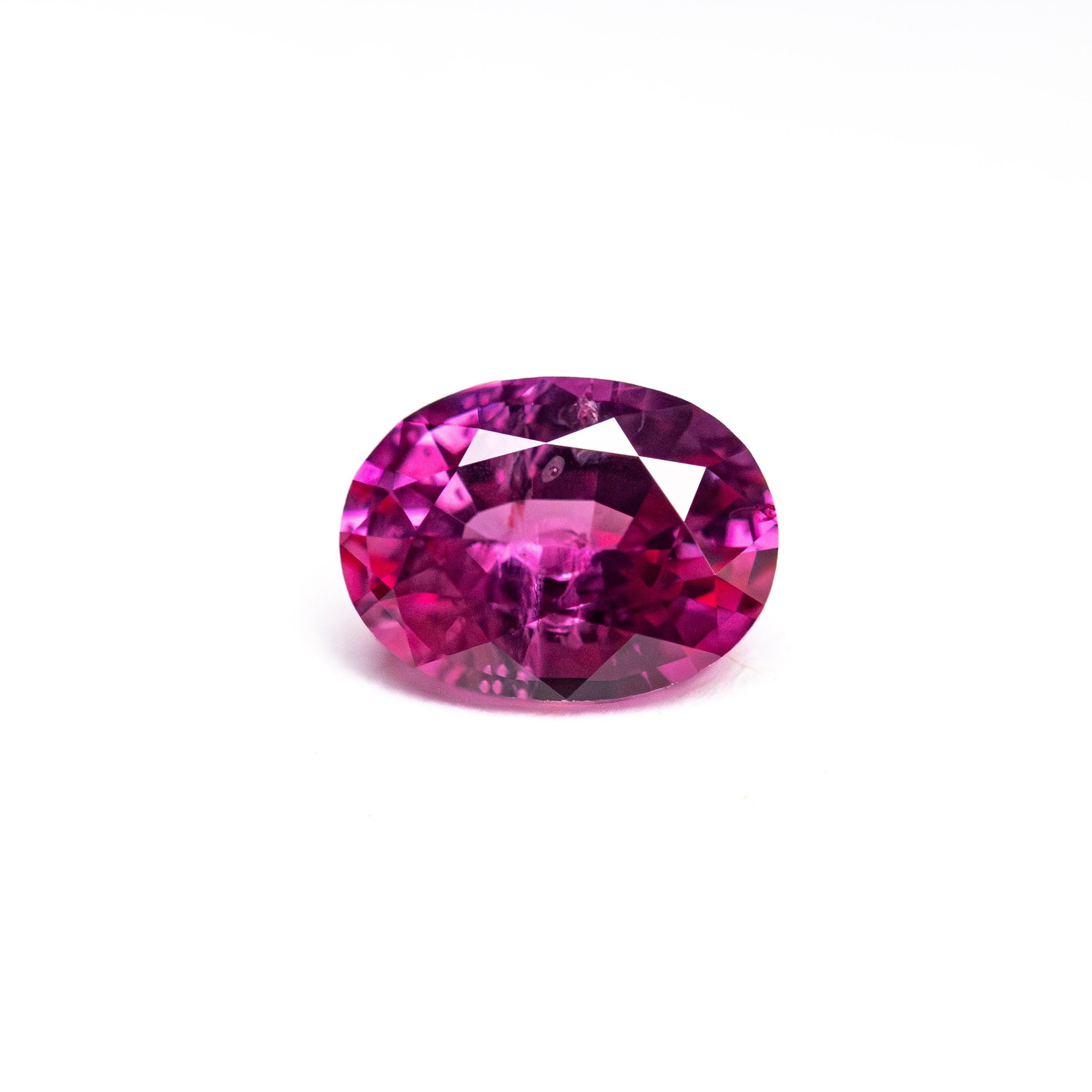 0.89ct 6.73x5.08x3.24mm Oval Brilliant Sapphire 27956 - 01 - Lelya - bespoke engagement and wedding rings made in Scotland, UK