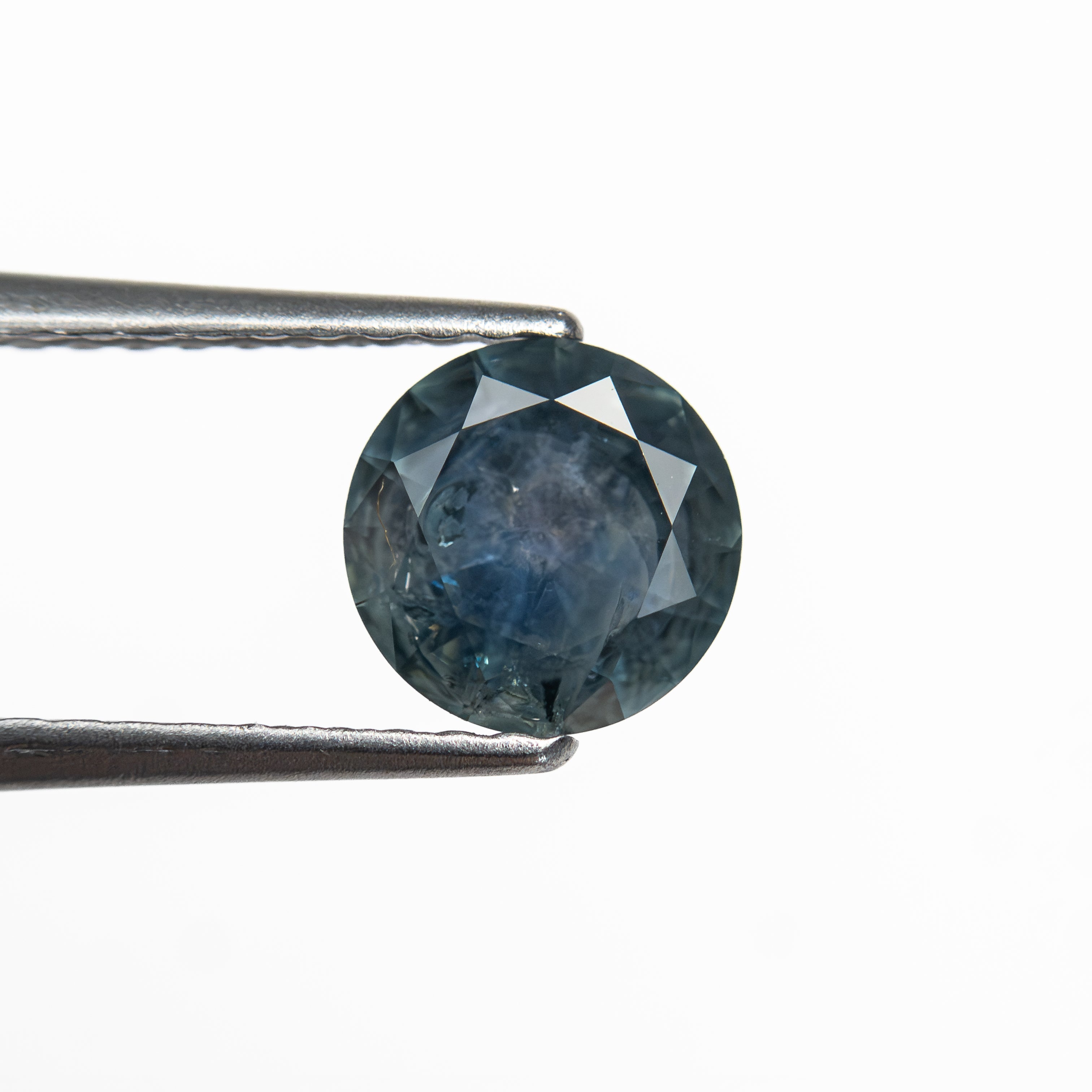 0.93ct 6.00x5.98x3.65mm Round Brilliant Sapphire 26526-12 - Lelya - bespoke engagement and wedding rings made in Scotland, UK