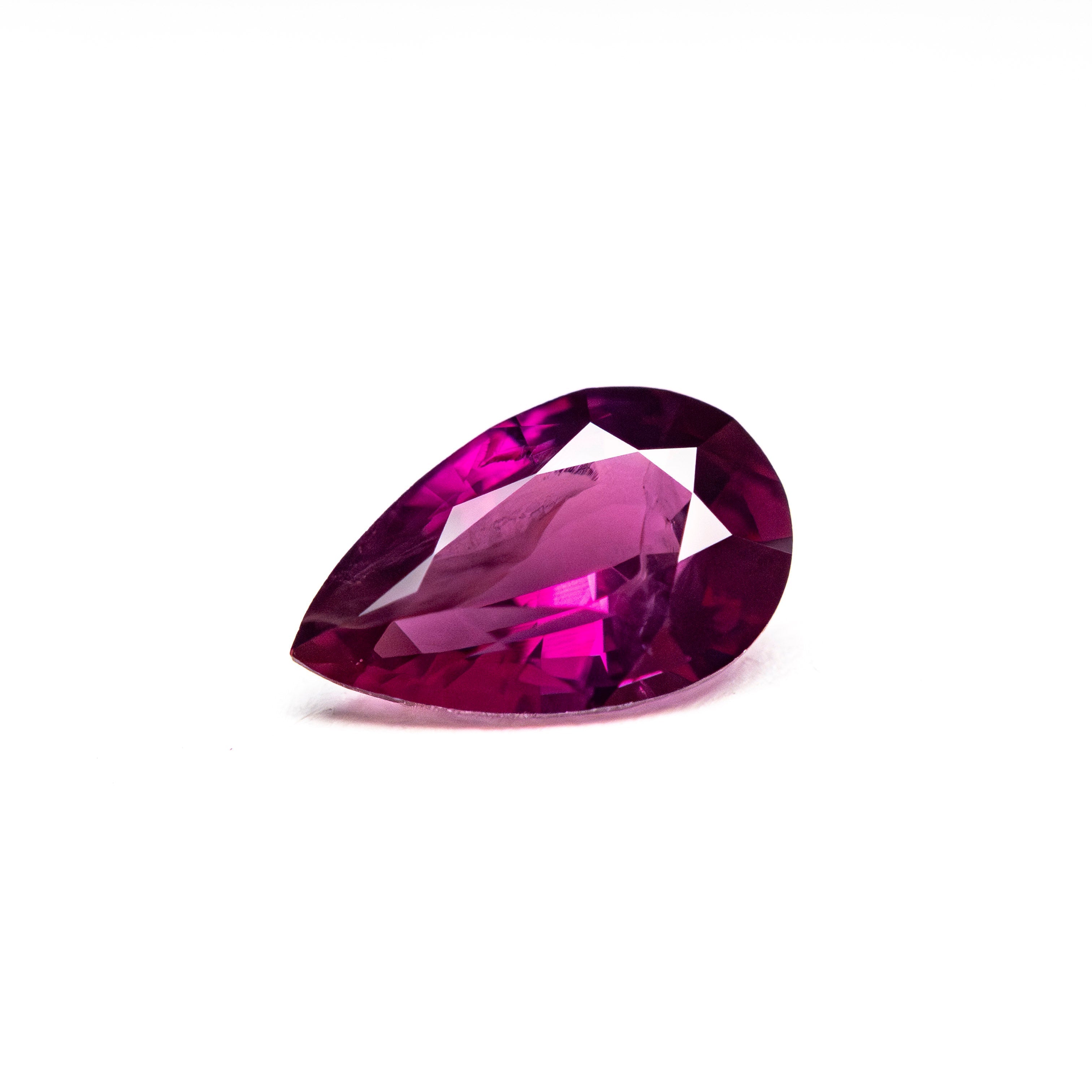 0.94ct 8.01x5.18x3.22mm Pear Brilliant Sapphire 27956 - 06 - Lelya - bespoke engagement and wedding rings made in Scotland, UK