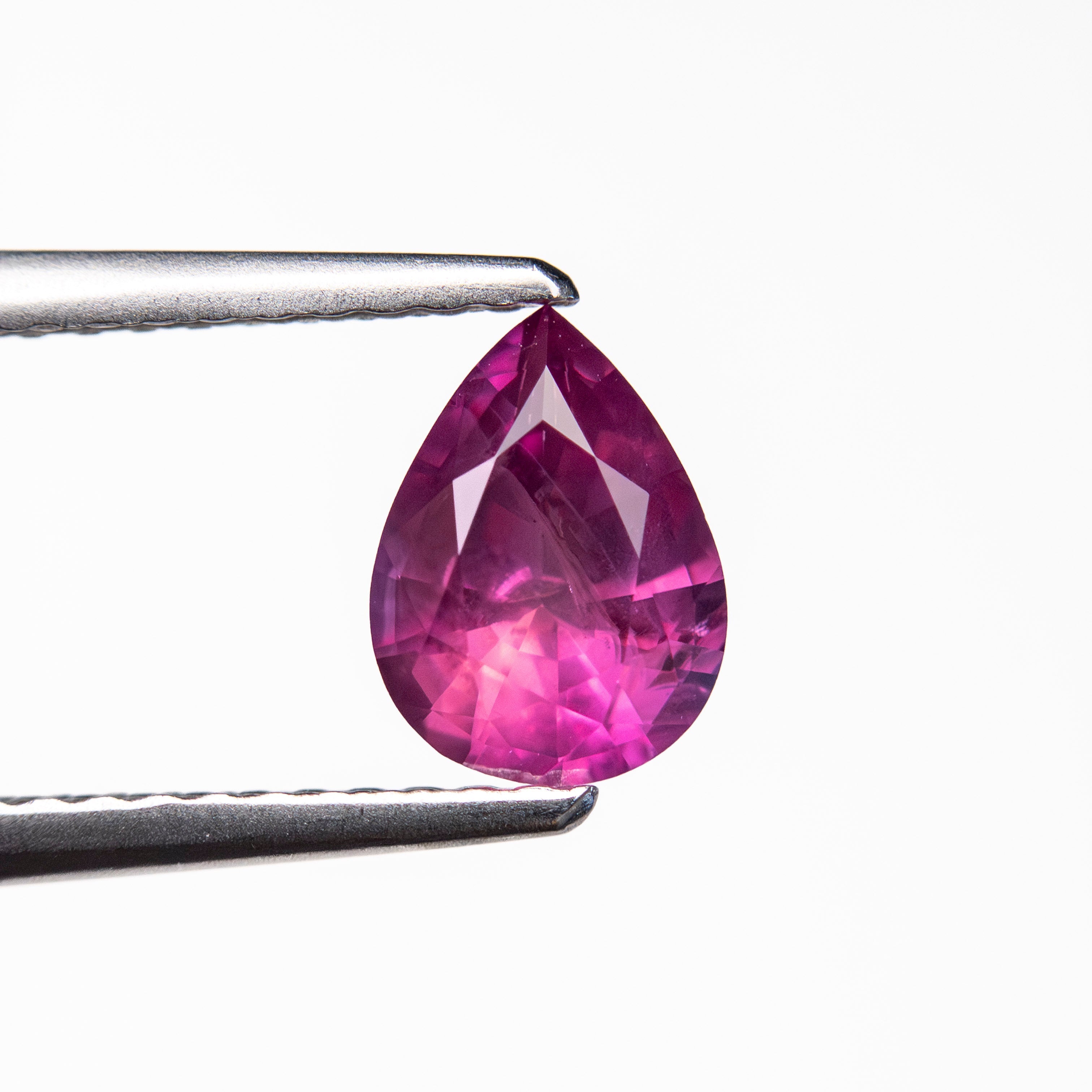 0.95ct 7.23x5.36x3.60mm Pear Brilliant Sapphire 27957 - 13 - Lelya - bespoke engagement and wedding rings made in Scotland, UK
