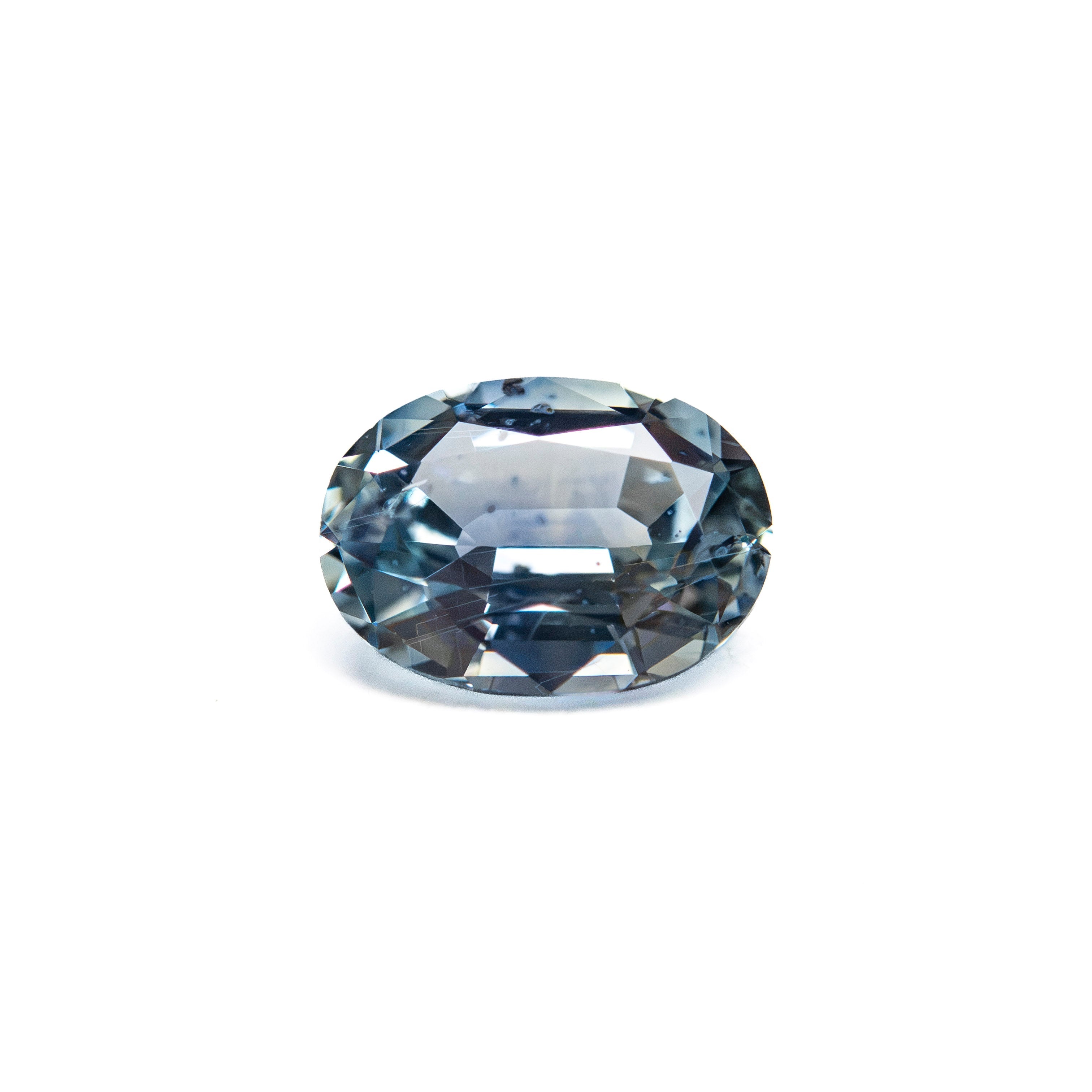 0.98ct 6.91x5.02x3.20mm Oval Brilliant Sapphire 26162-05 - Lelya - bespoke engagement and wedding rings made in Scotland, UK