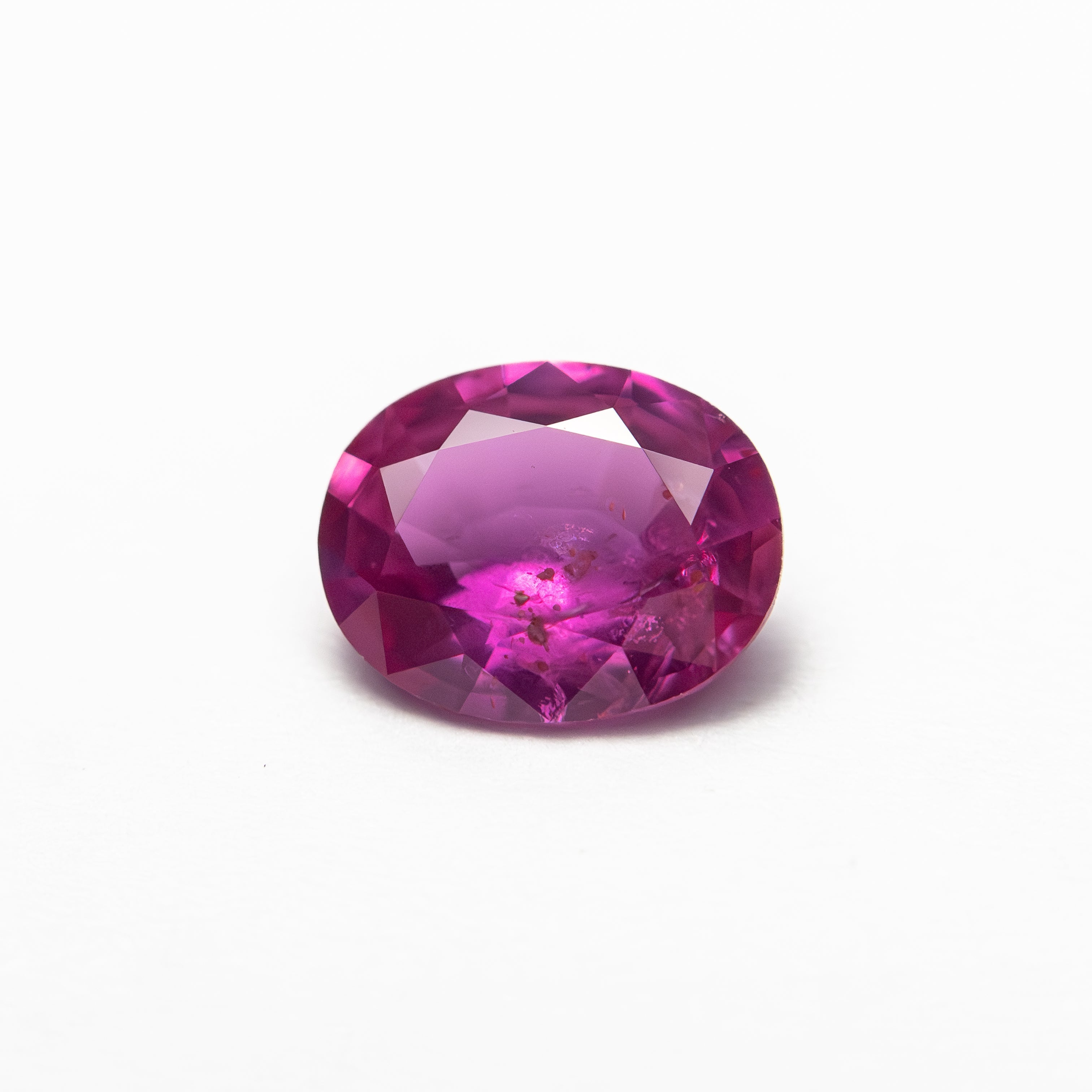0.99ct 7.05x5.52x3.01mm Oval Brilliant Sapphire 27957 - 29 - Lelya - bespoke engagement and wedding rings made in Scotland, UK