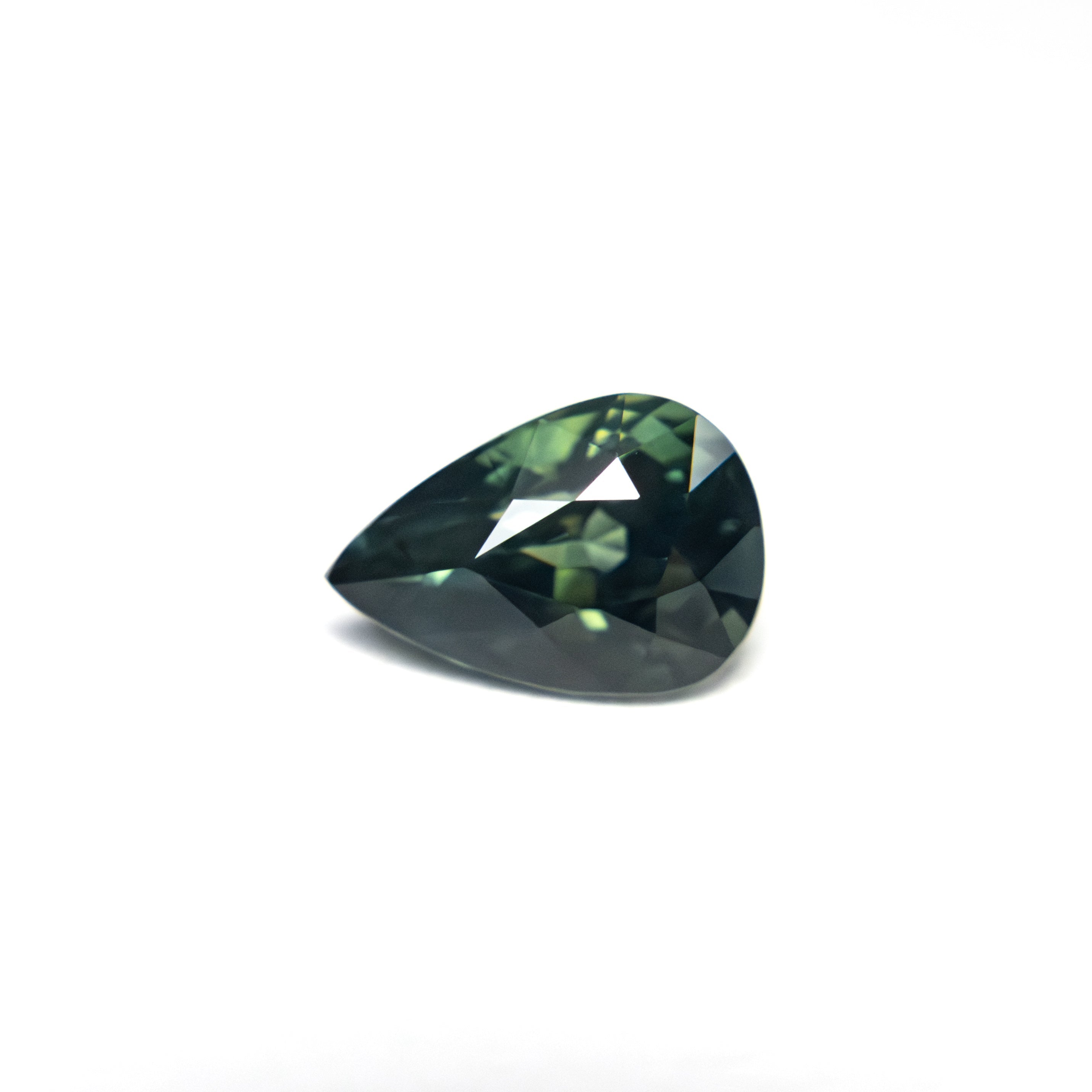 1.00ct 7.10x4.56x4.06mm Pear Brilliant Sapphire 25366 - 01 - Lelya - bespoke engagement and wedding rings made in Scotland, UK