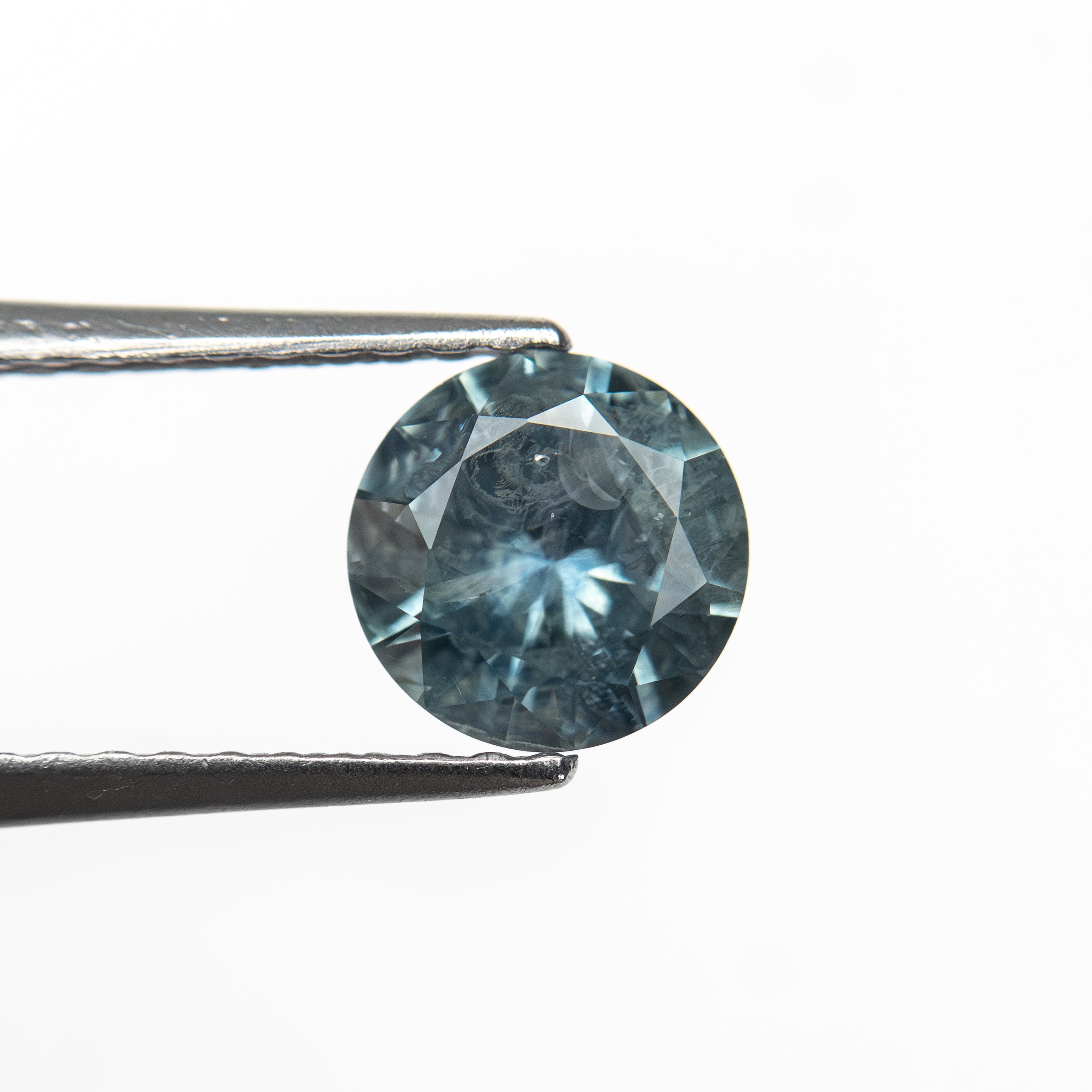 1.04ct 6.04x6.03x3.81mm Round Brilliant Sapphire 26141 - 27 - Lelya - bespoke engagement and wedding rings made in Scotland, UK