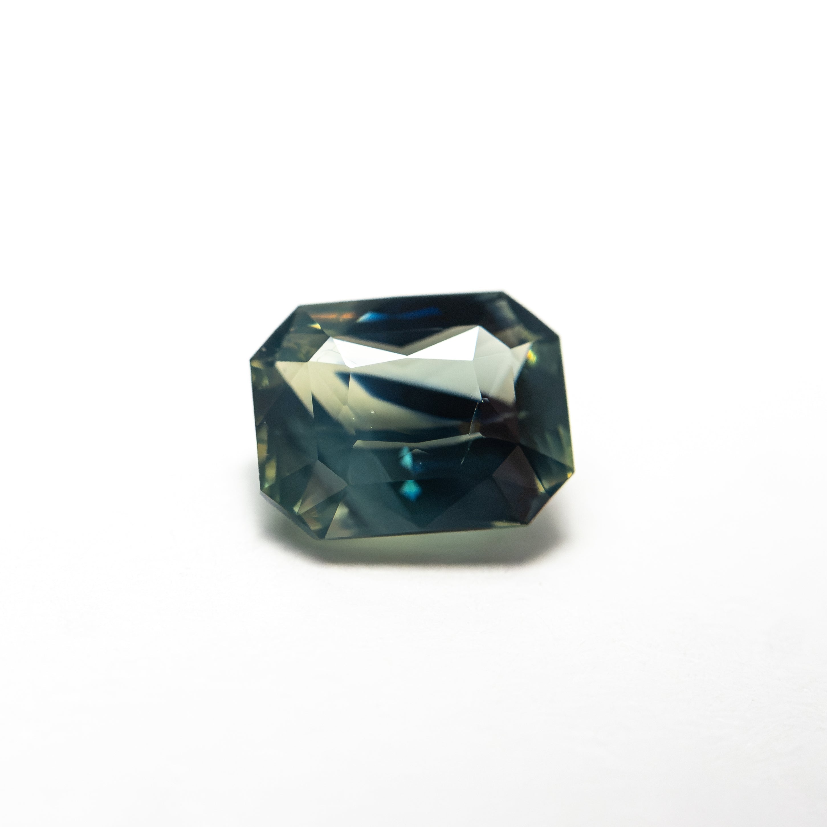 1.06ct 6.10x4.79x3.47mm Cut Corner Rectangle Brilliant Sapphire 28225-01 - Lelya - bespoke engagement and wedding rings made in Scotland, UK