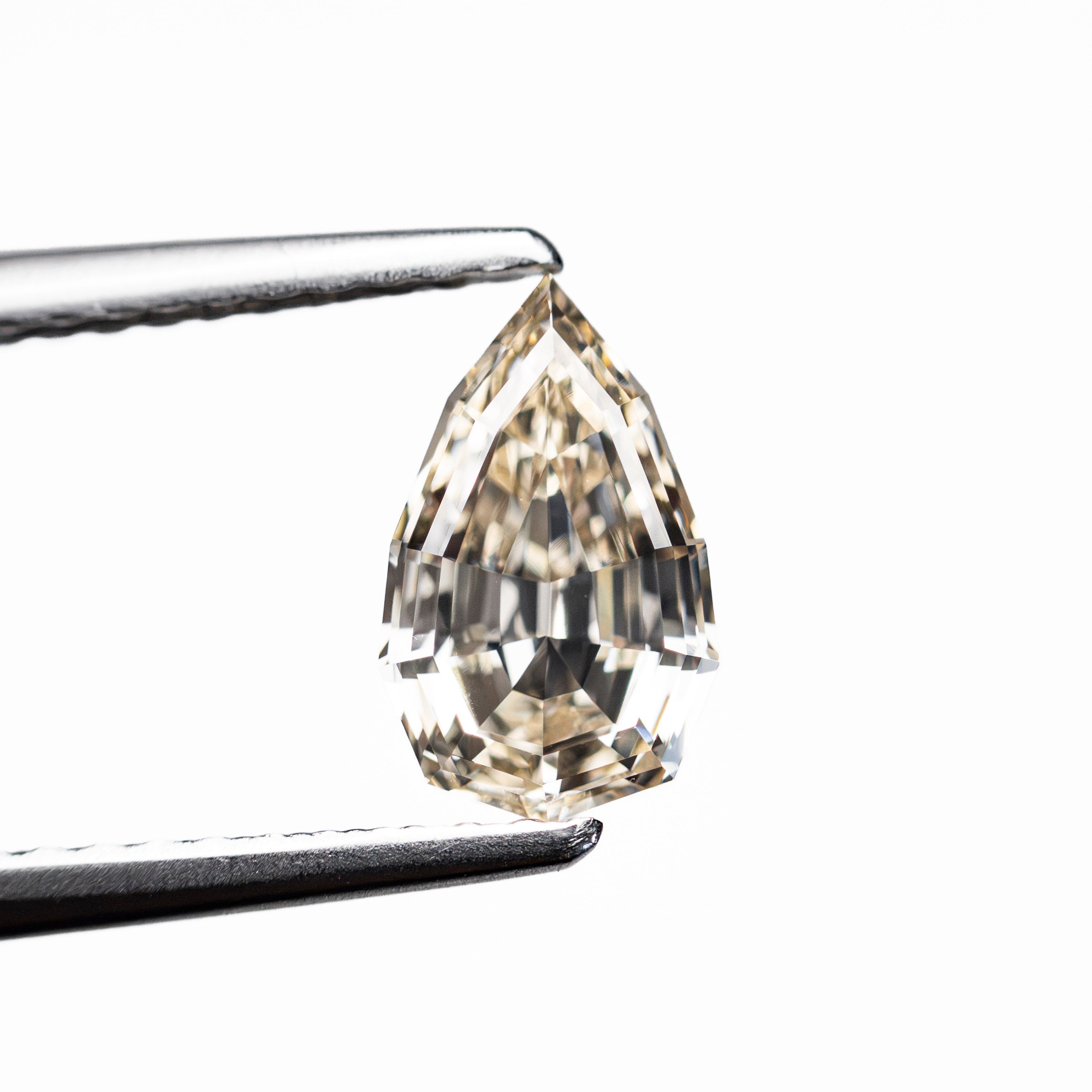 1.06ct 8.52x5.22x3.28mm VVS2 W-X Geo Pear Step Cut 28054-01 - Lelya - bespoke engagement and wedding rings made in Scotland, UK