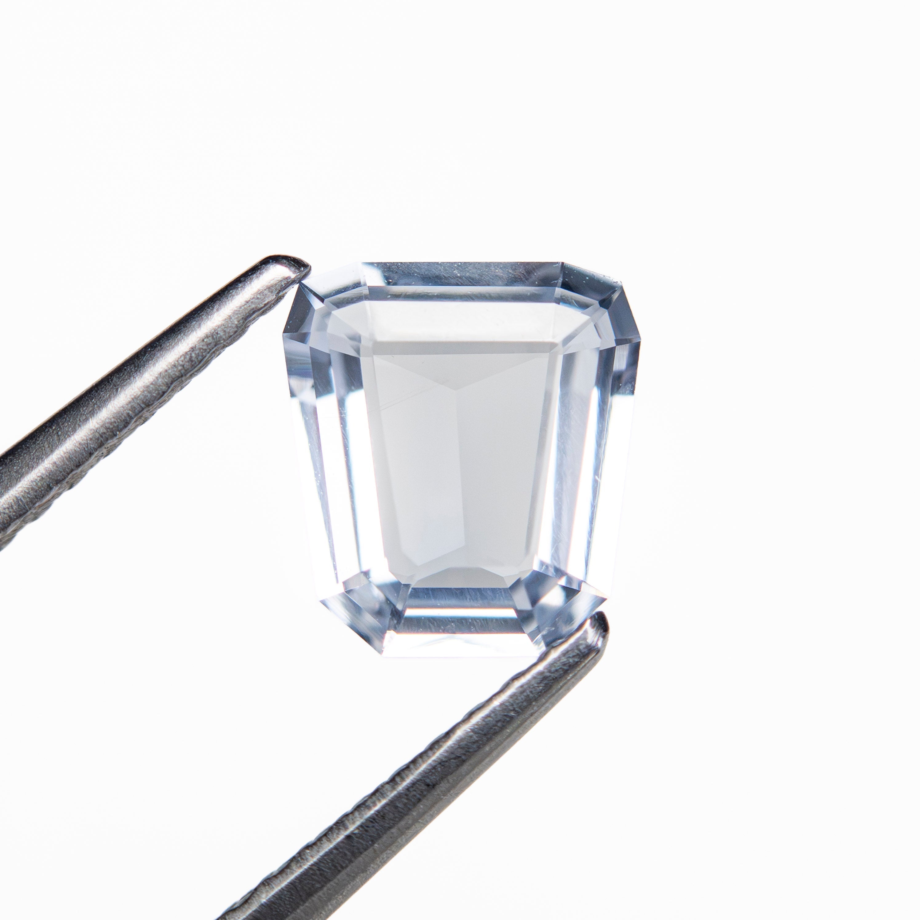 1.12ct 6.95x6.31x2.41mm Trapezoid Step Cut Sapphire 27740-17 - Lelya - bespoke engagement and wedding rings made in Scotland, UK