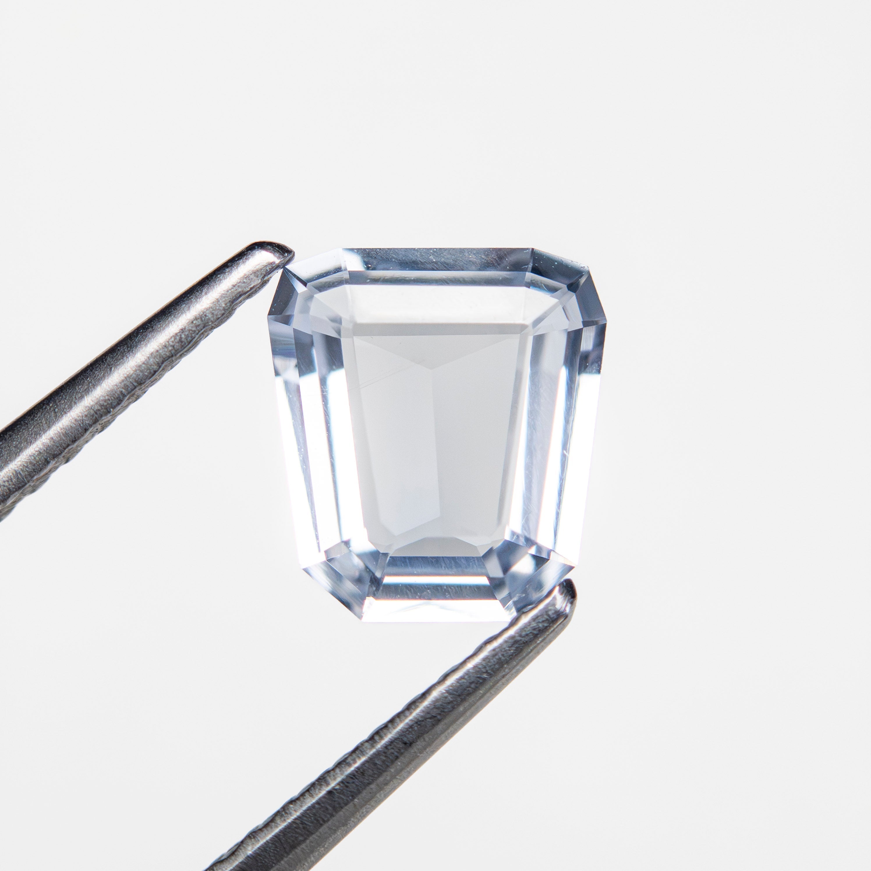 1.12ct 6.95x6.31x2.41mm Trapezoid Step Cut Sapphire 27740-17 - Lelya - bespoke engagement and wedding rings made in Scotland, UK