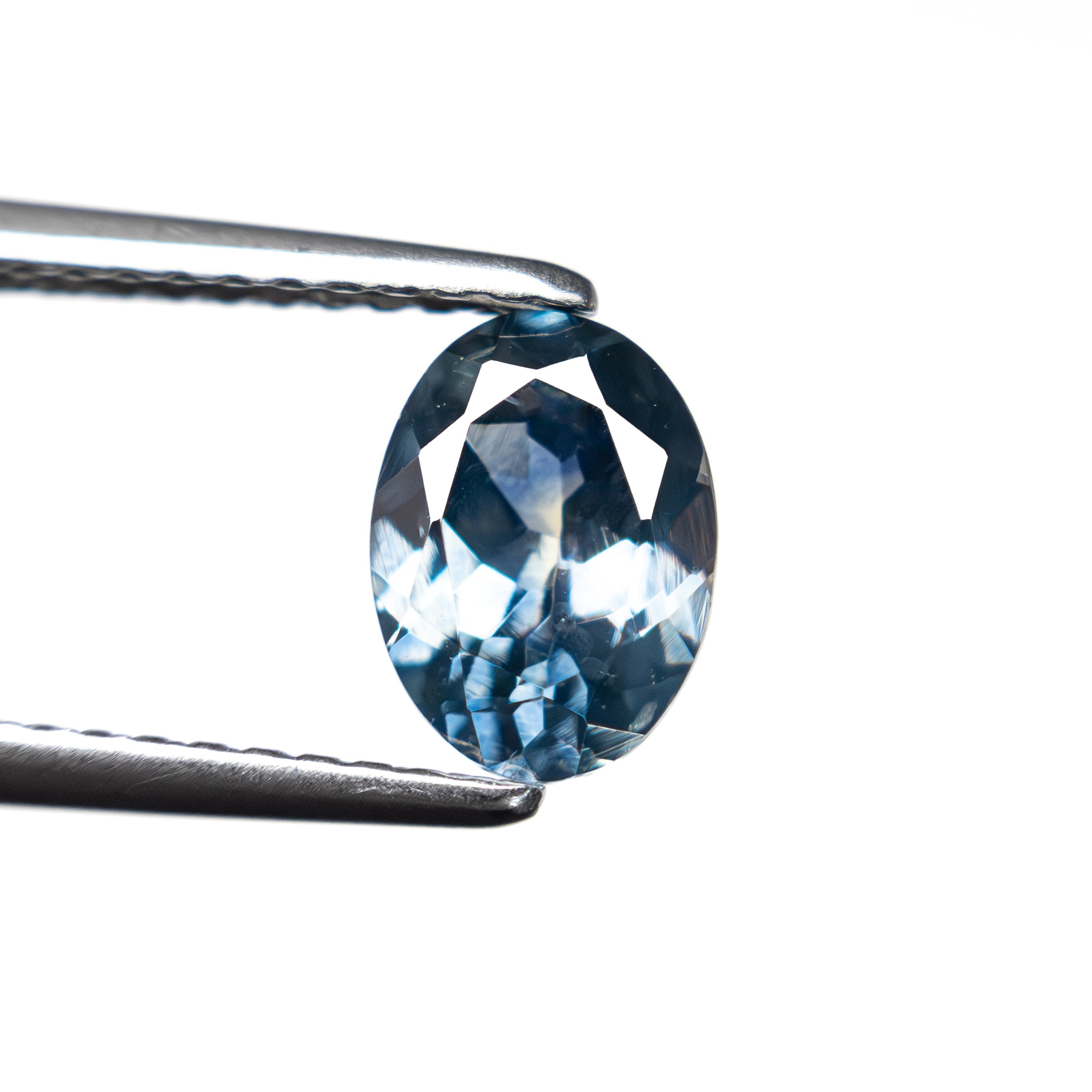 1.21ct 7.45x5.47x3.51mm Oval Brilliant Sapphire 28028-04 - Lelya - bespoke engagement and wedding rings made in Scotland, UK