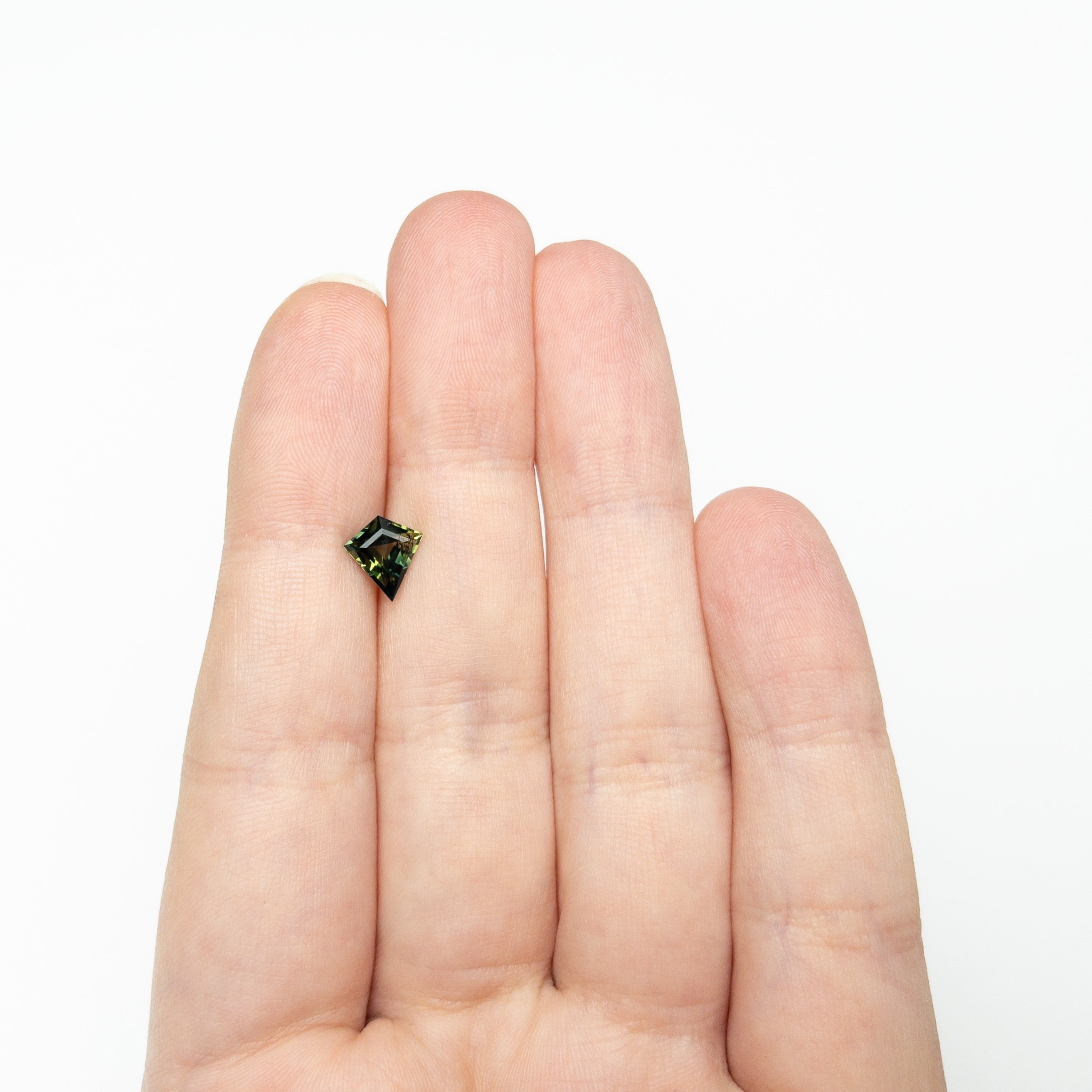 1.22ct 8.21x7.62x3.77mm Kite Step Cut Sapphire 27350 - 01 - Lelya - bespoke engagement and wedding rings made in Scotland, UK