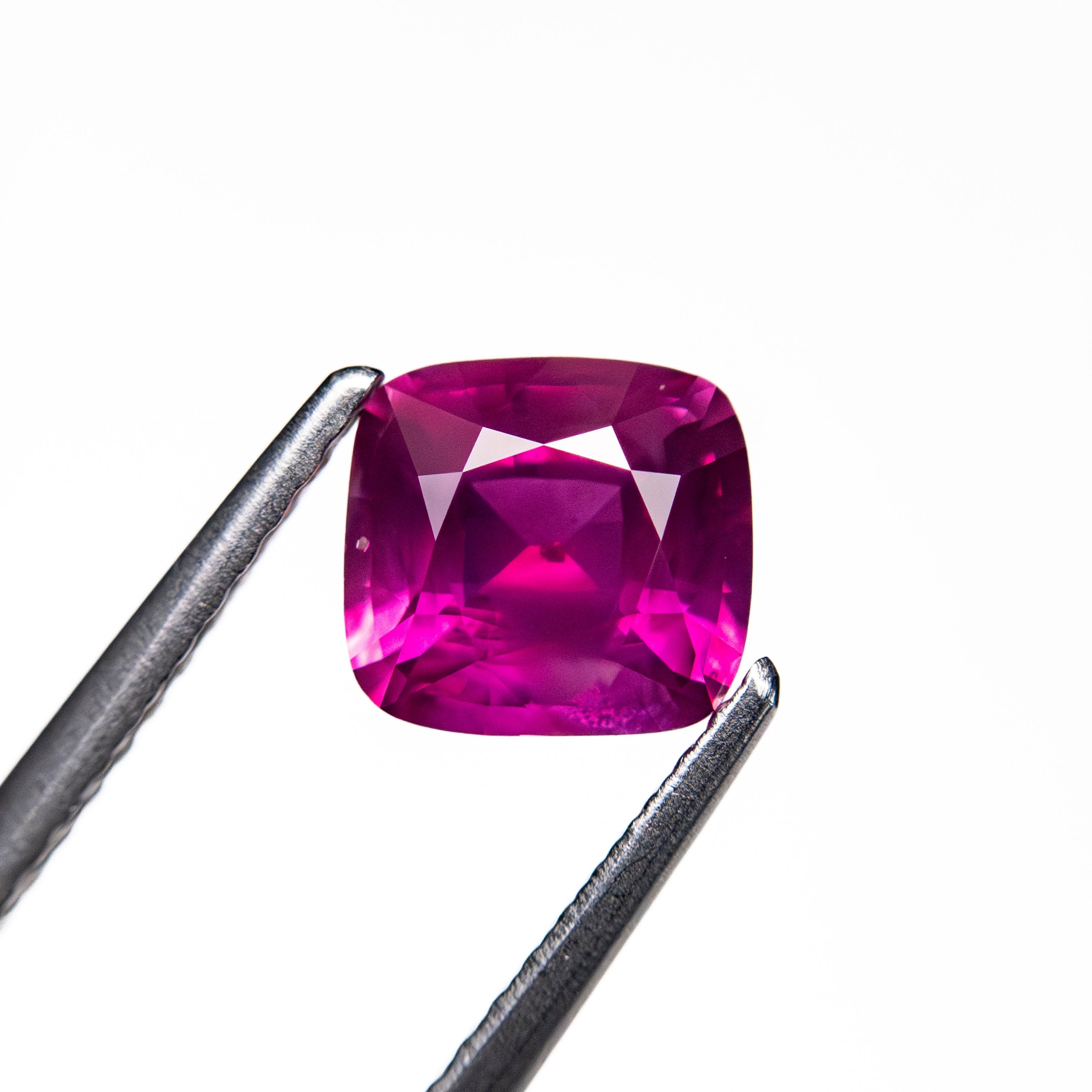 1.27ct 5.84x6.29x3.81mm Cushion Brilliant Sapphire 27957 - 19 - Lelya - bespoke engagement and wedding rings made in Scotland, UK