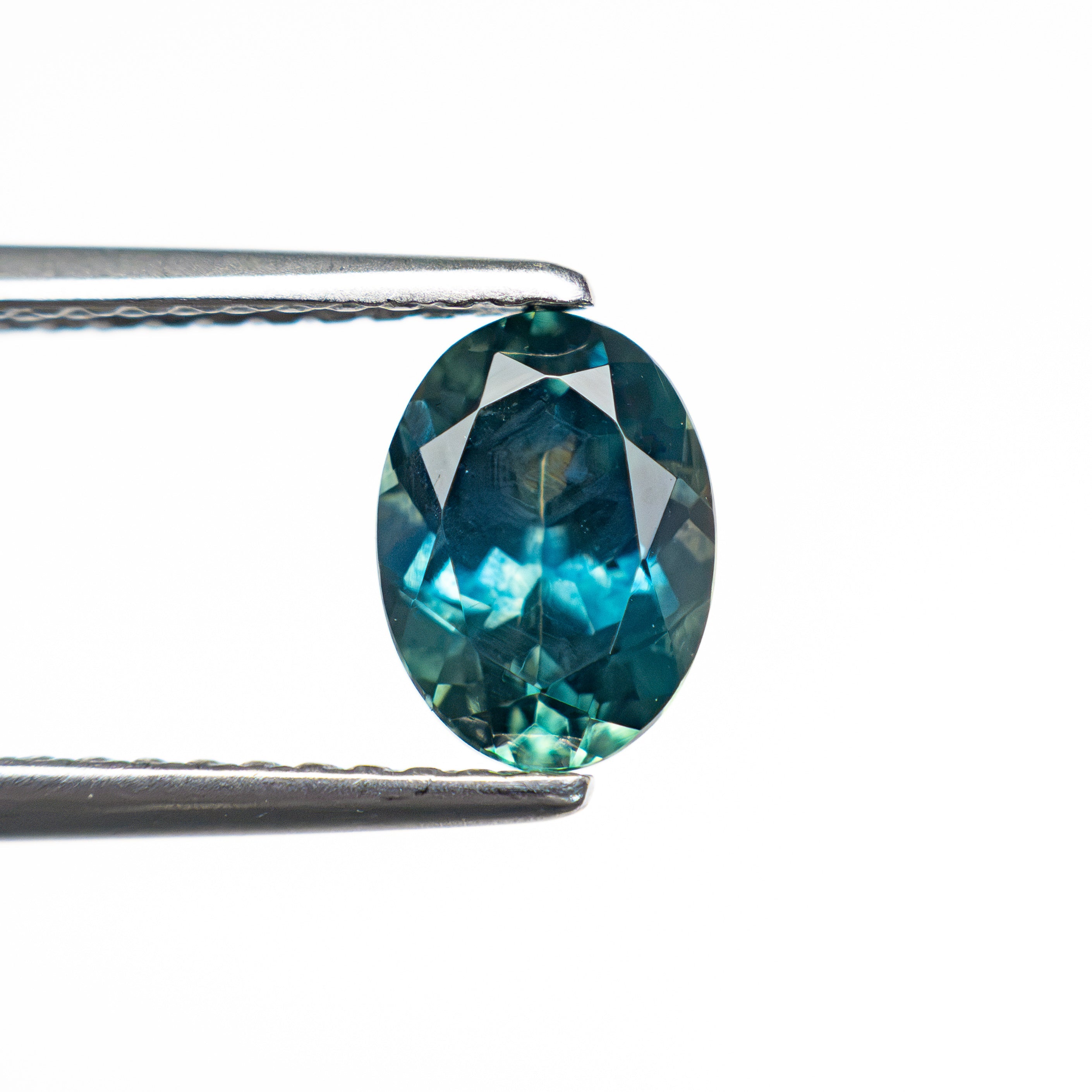 1.29ct 7.42x5.47x3.88mm Oval Brilliant Sapphire 28028-19 - Lelya - bespoke engagement and wedding rings made in Scotland, UK
