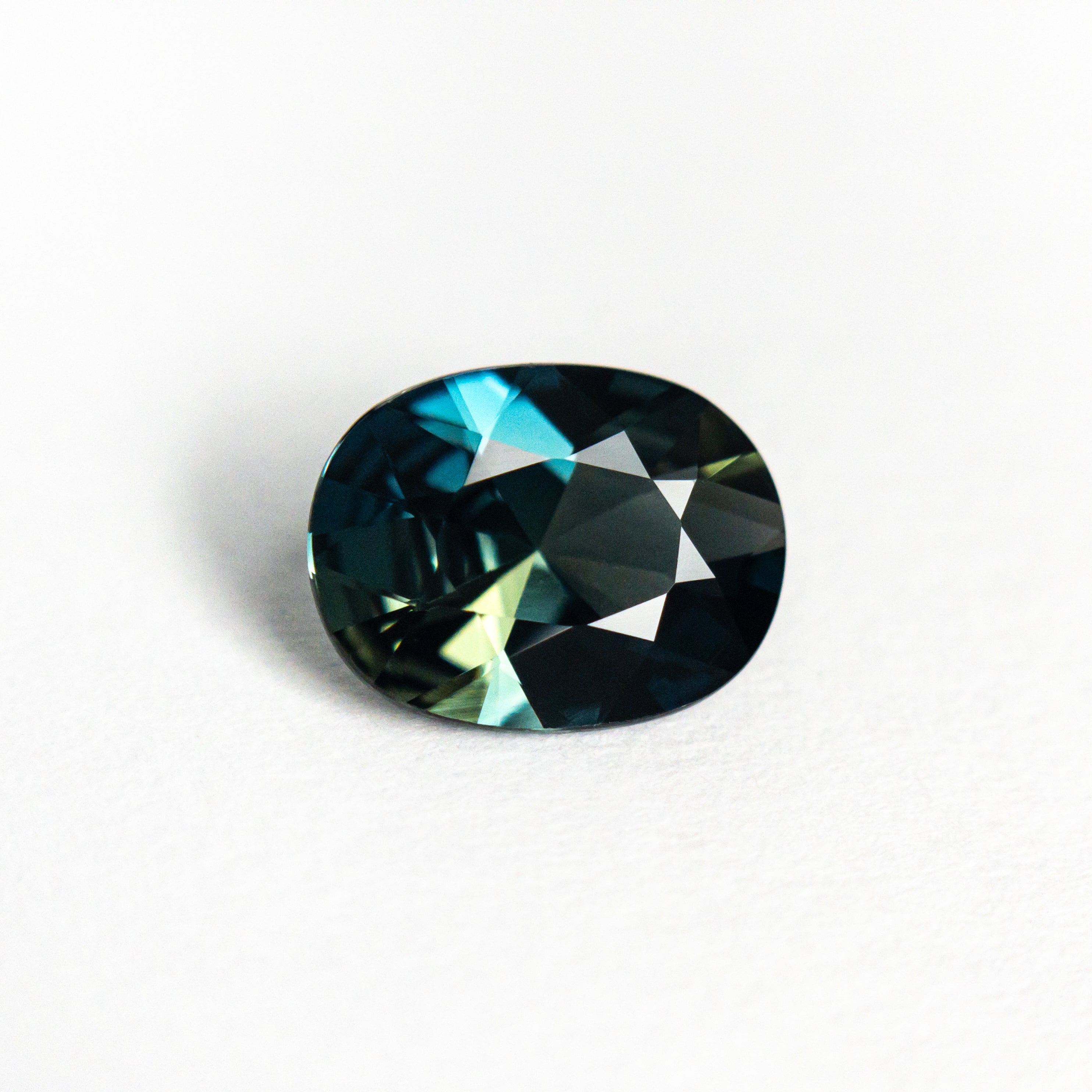 1.30ct 8.15x6.18x3.47mm Oval Brilliant Sapphire 25782 - 08 - Lelya - bespoke engagement and wedding rings made in Scotland, UK