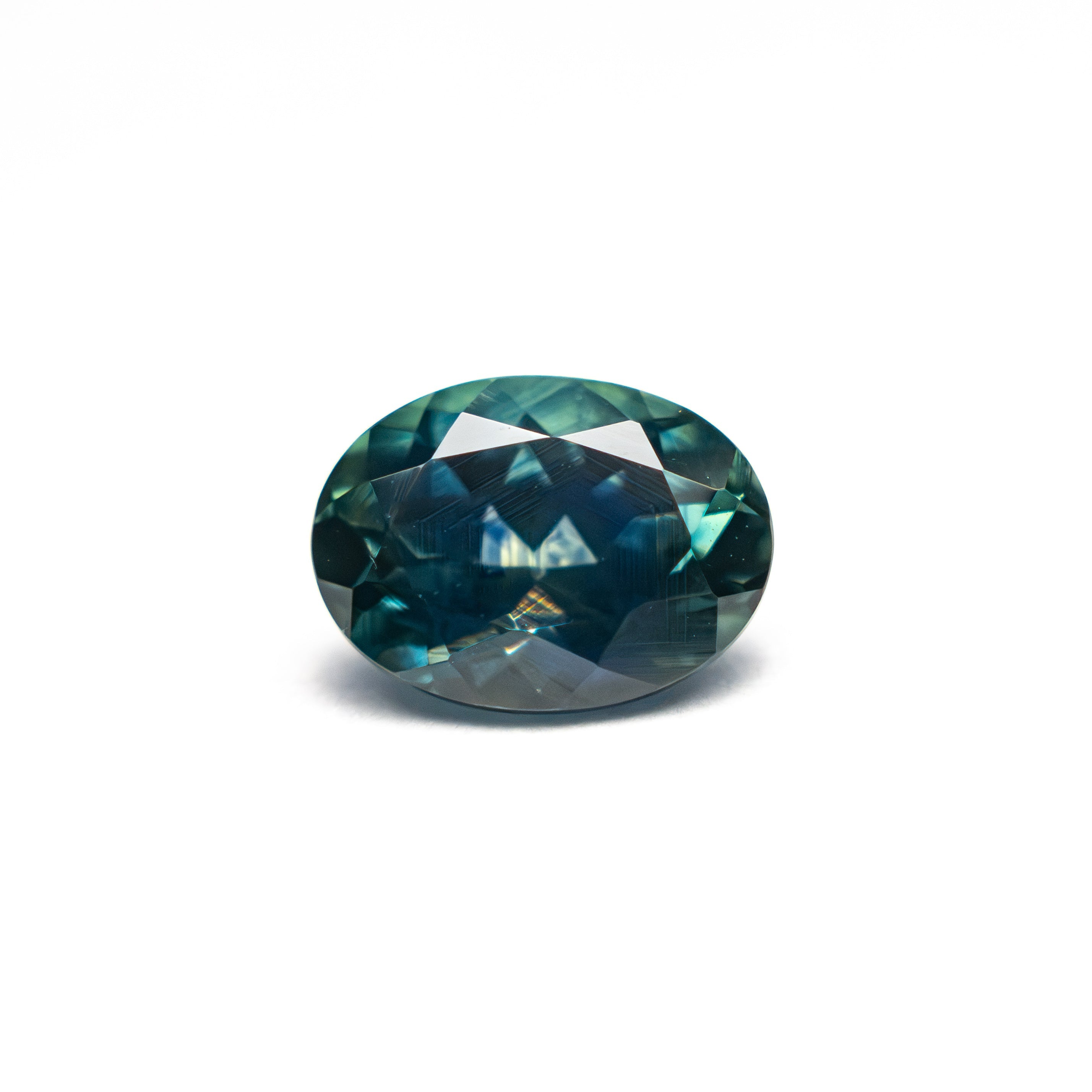 1.32ct 7.38x5.57x4.01mm Oval Brilliant Sapphire 28028-27 - Lelya - bespoke engagement and wedding rings made in Scotland, UK