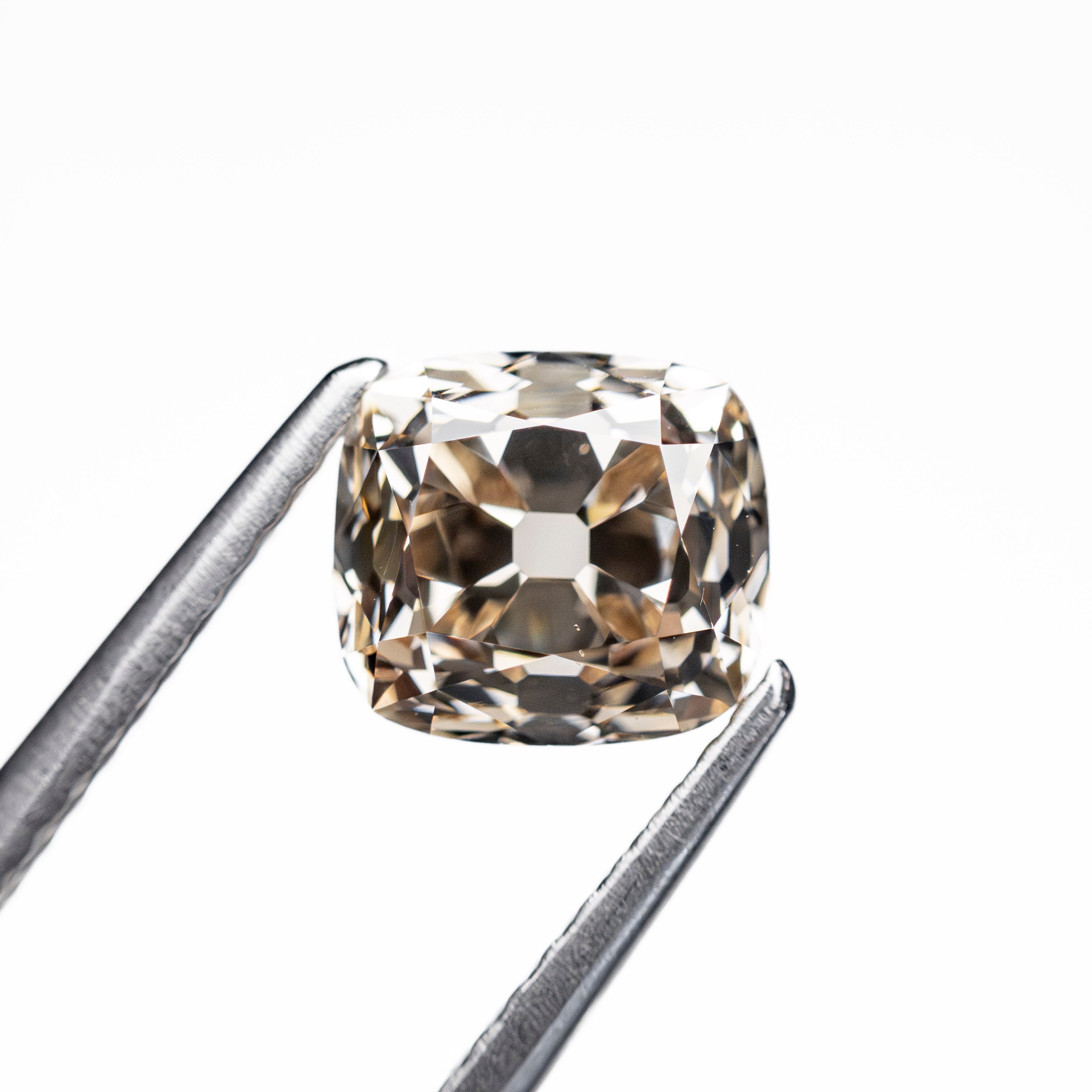 1.46ct 6.63x6.04x4.39mm VS2 S-T Modern Antique Old Mine Cut 🇨🇦 27998-01 - Lelya - bespoke engagement and wedding rings made in Scotland, UK