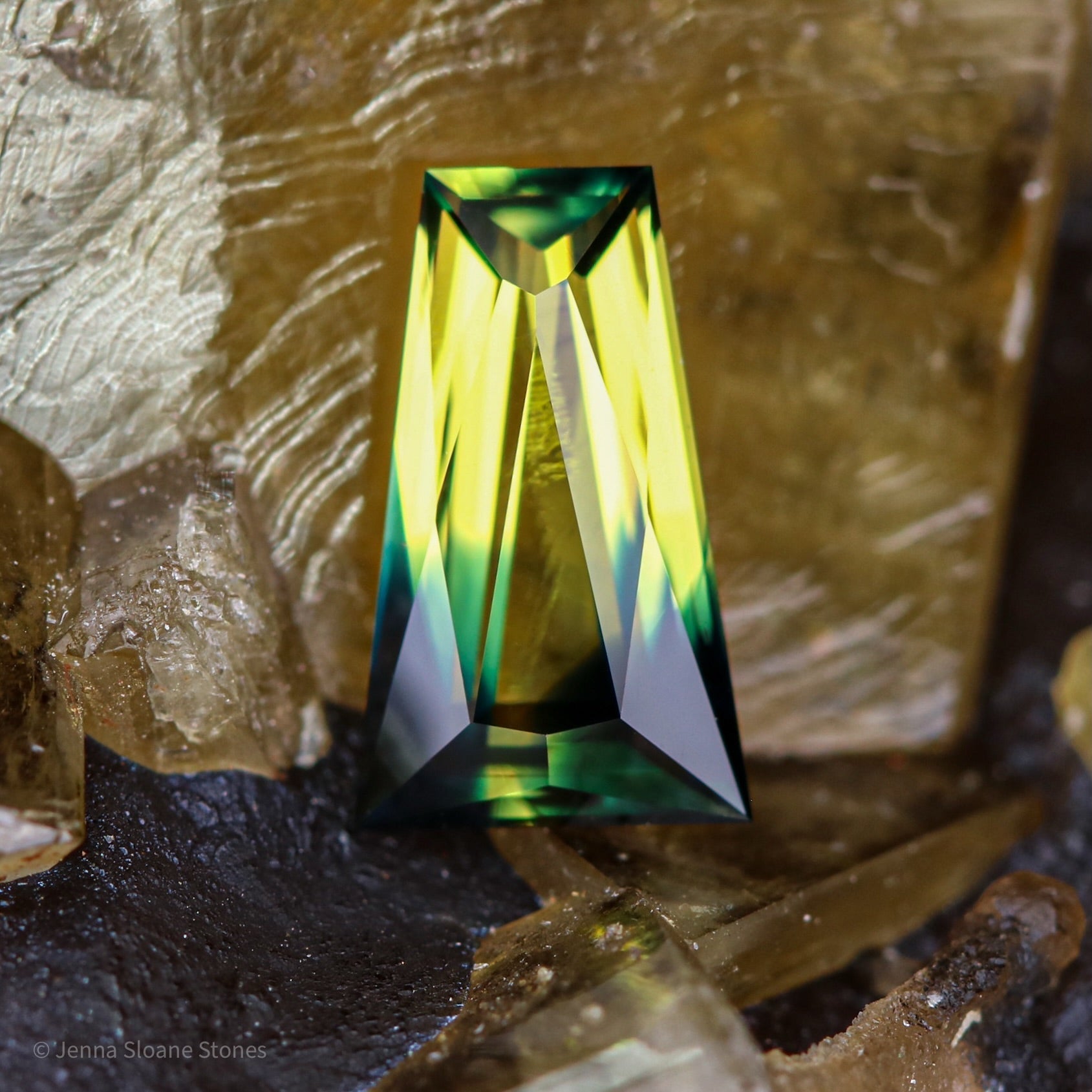 1.46ct 9.30x5.64x2.89mm Trapezoid Brilliant Sapphire 27766-05 - Lelya - bespoke engagement and wedding rings made in Scotland, UK