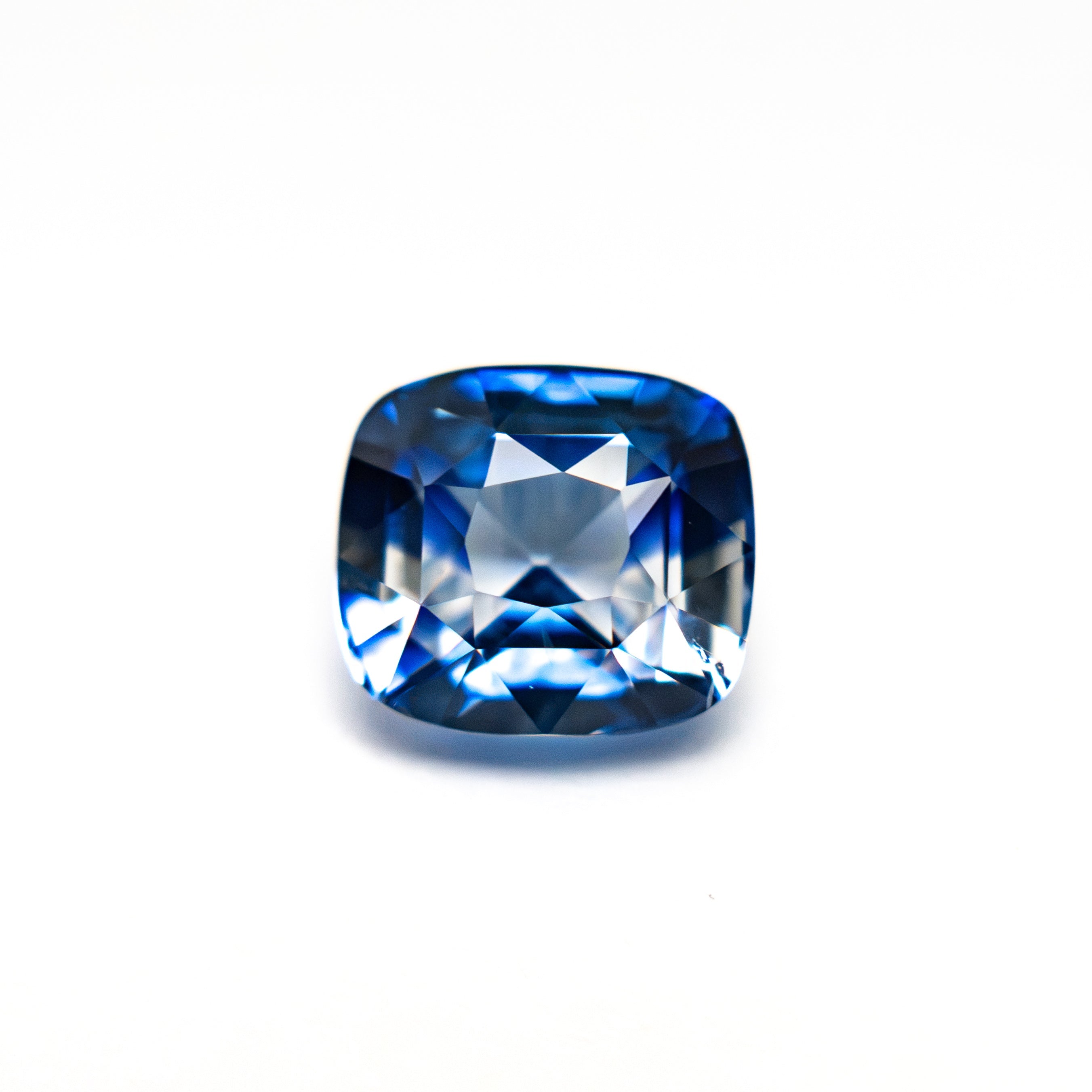 1.47ct 6.48x5.80x4.08mm Cushion Brilliant Sapphire 28257-01 - Lelya - bespoke engagement and wedding rings made in Scotland, UK