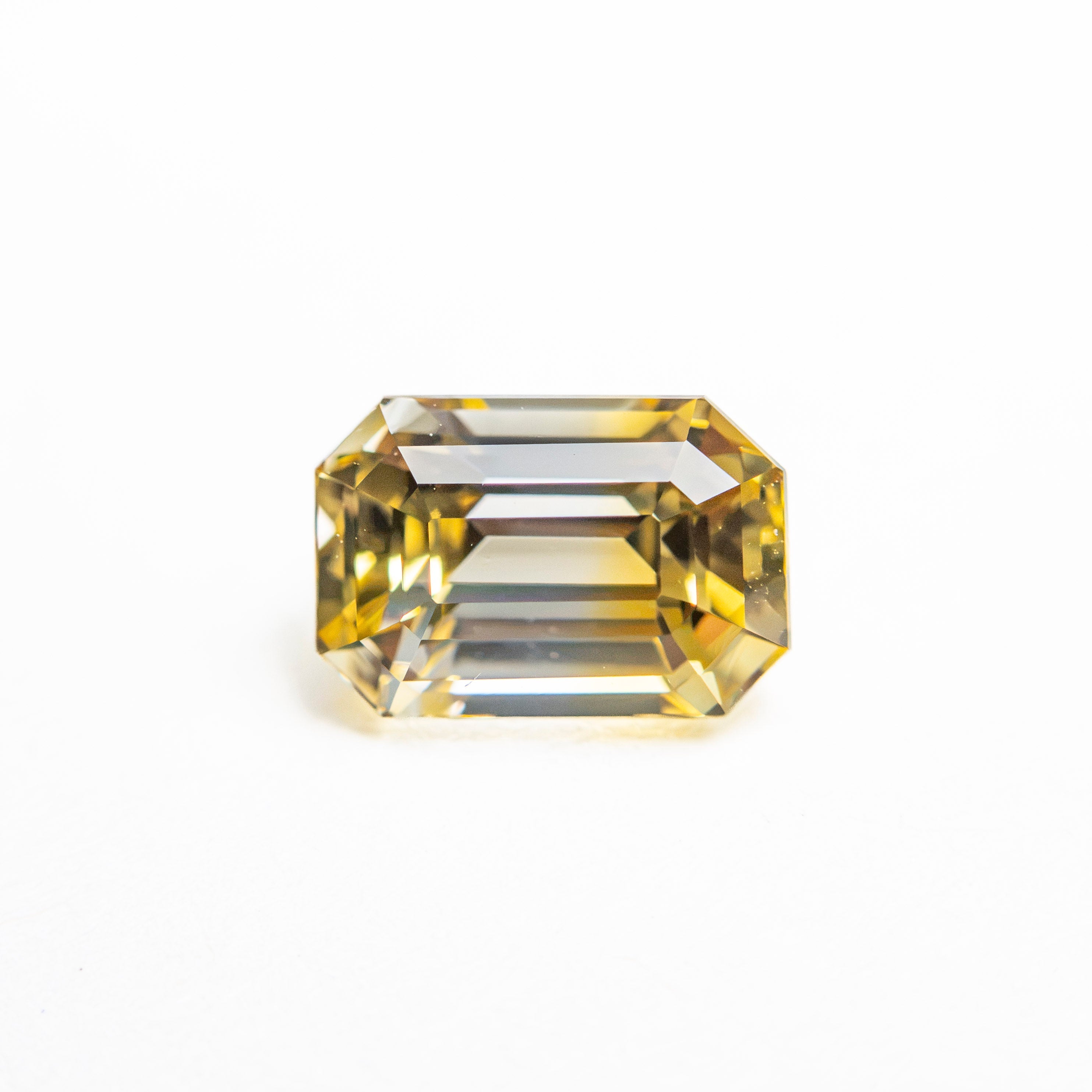 1.47ct 7.12x4.85x4.26mm Cut Corner Rectangle Step Cut Sapphire 28195-01 - Lelya - bespoke engagement and wedding rings made in Scotland, UK