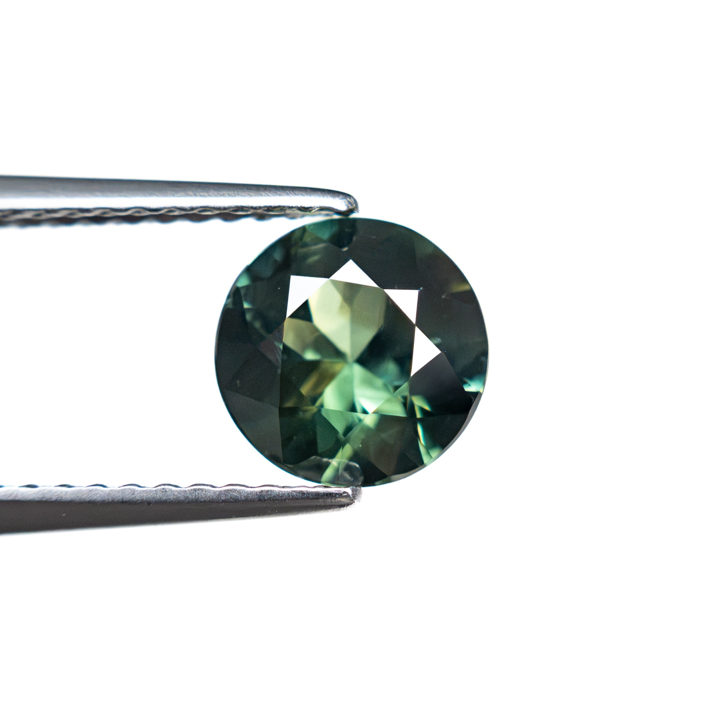 1.49ct 7.00x7.12x4.08mm Round Brilliant Sapphire 23810-02 - Lelya - bespoke engagement and wedding rings made in Scotland, UK