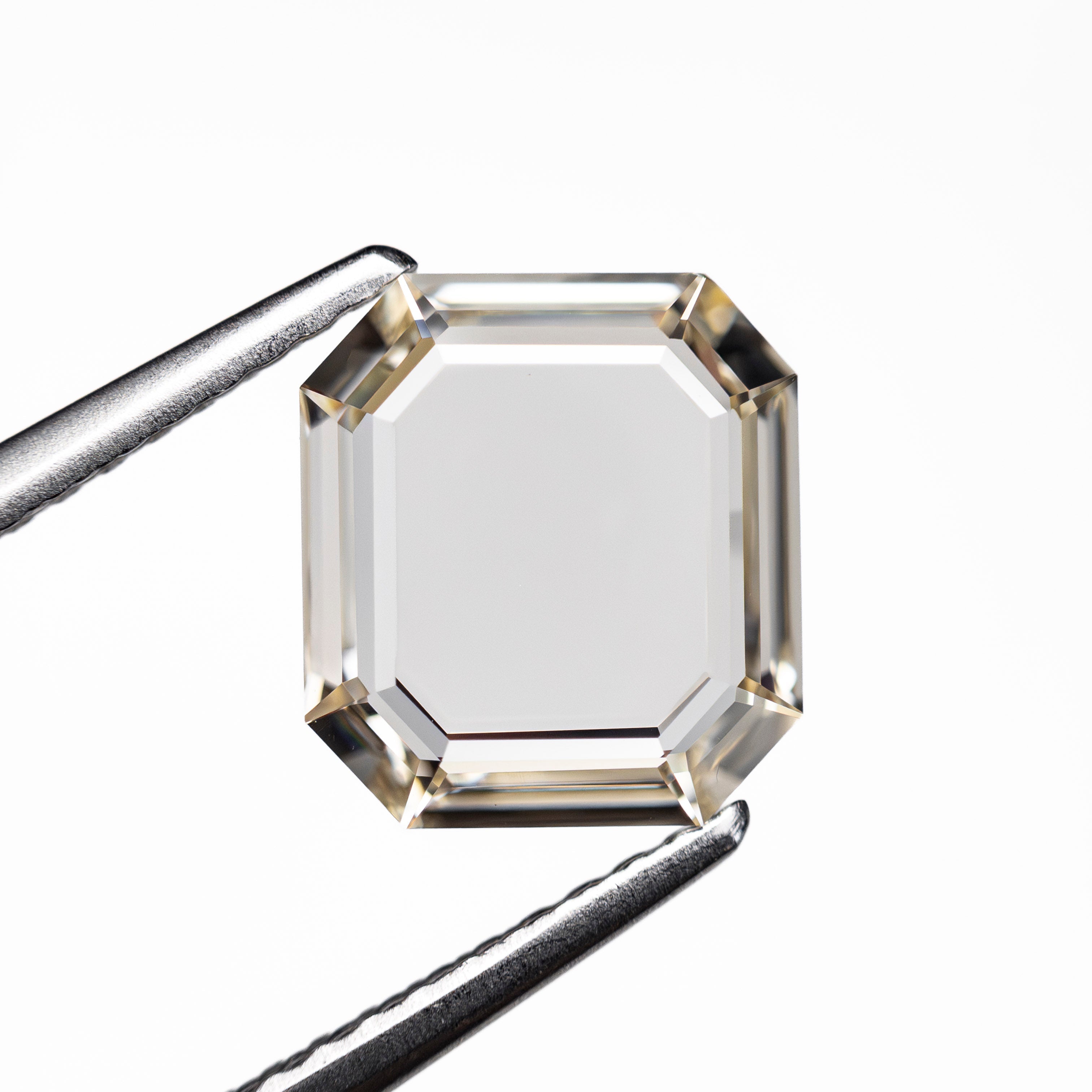 1.54ct 8.53x7.68x1.97mm GIA VVS1 L Cut Corner Rectangle Portrait Cut 28016-01 - Lelya - bespoke engagement and wedding rings made in Scotland, UK