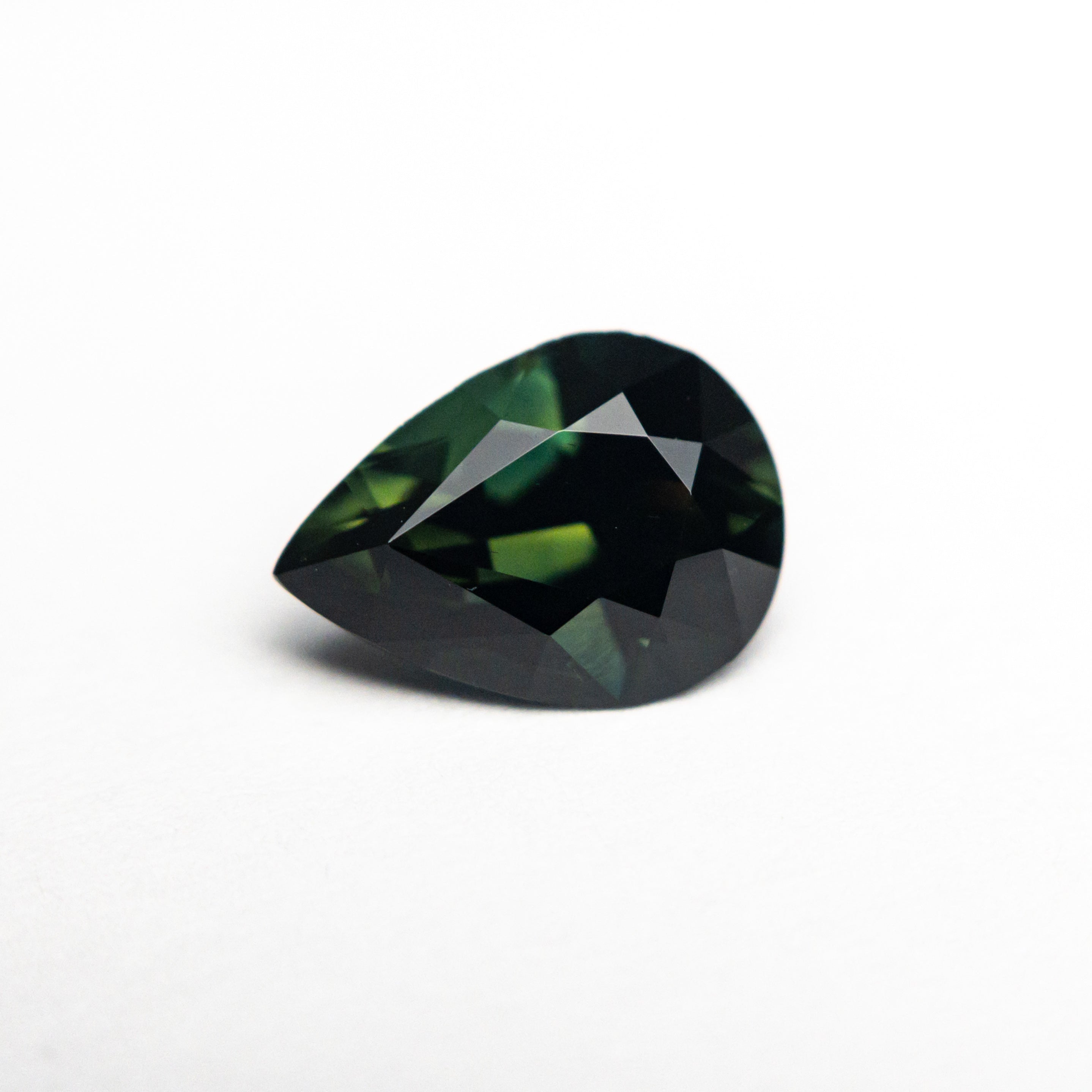 1.54ct 8.68x6.29x4.28mm Pear Brilliant Sapphire 27357 - 01 - Lelya - bespoke engagement and wedding rings made in Scotland, UK