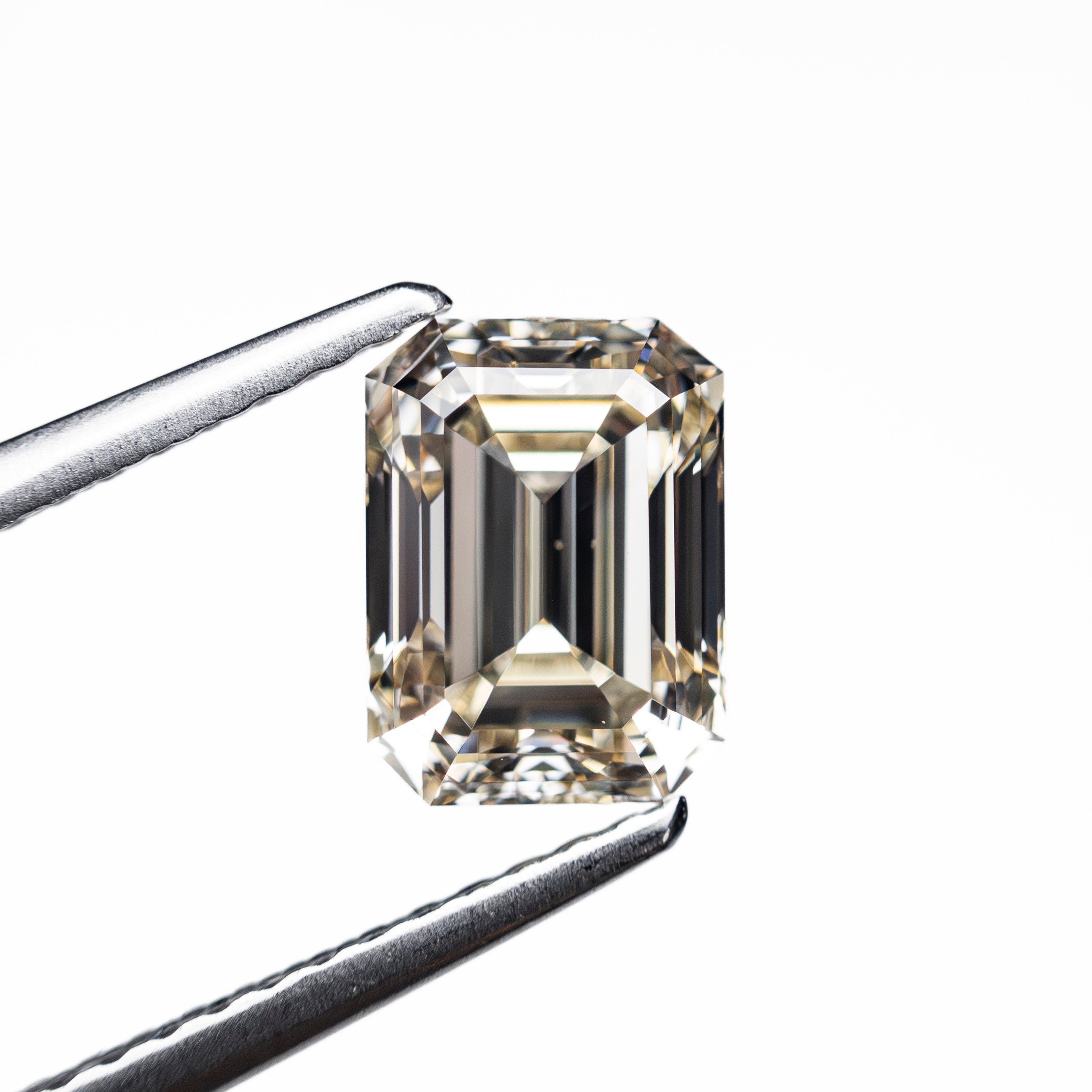 1.58ct 7.49x5.50x4.05mm SI1 Q-R Cut Corner Rectangle Step Cut 🇨🇦 27990-01 - Lelya - bespoke engagement and wedding rings made in Scotland, UK