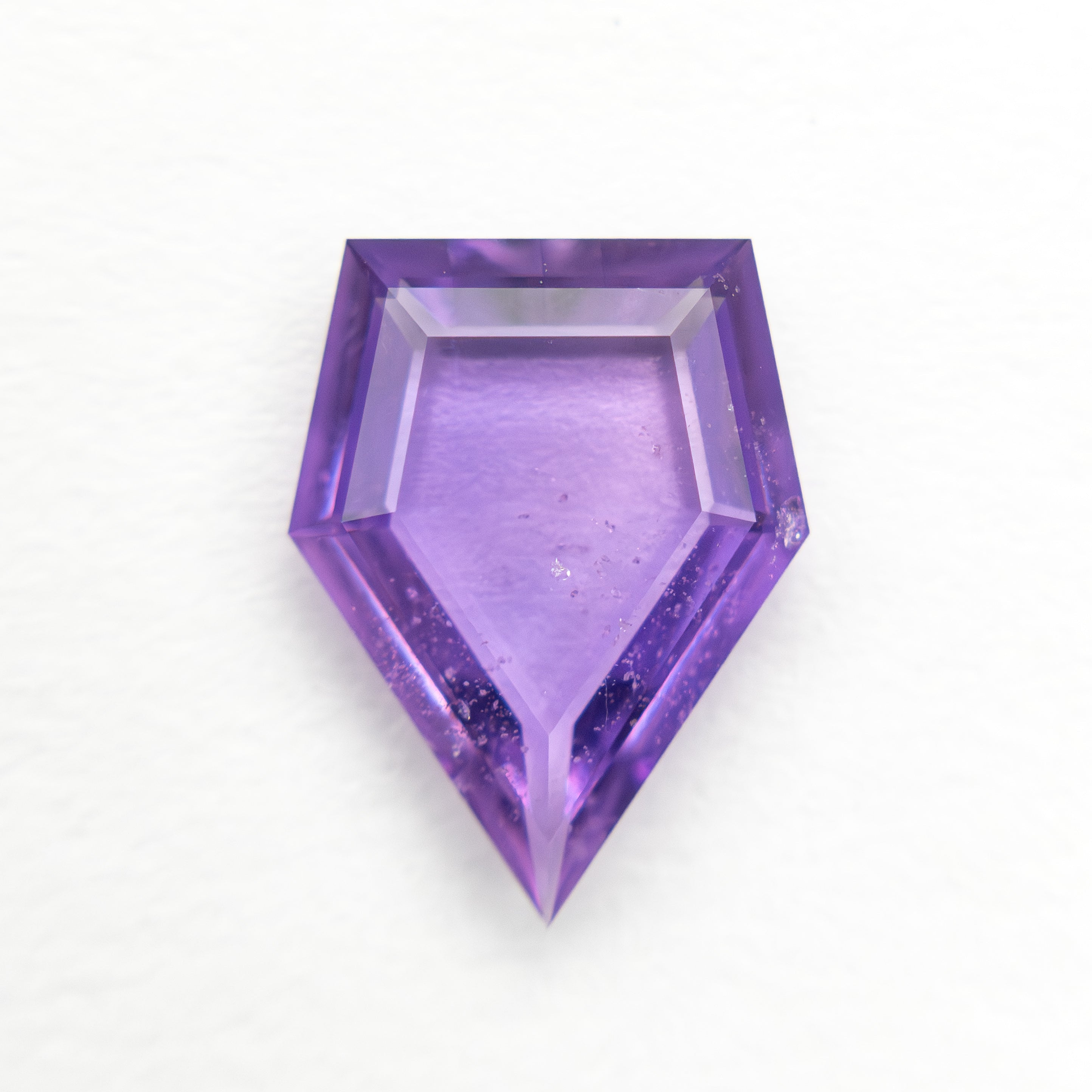 1.75ct 10.52x7.98x2.31mm Shield Portrait Cut Sapphire 27740-12 - Lelya - bespoke engagement and wedding rings made in Scotland, UK
