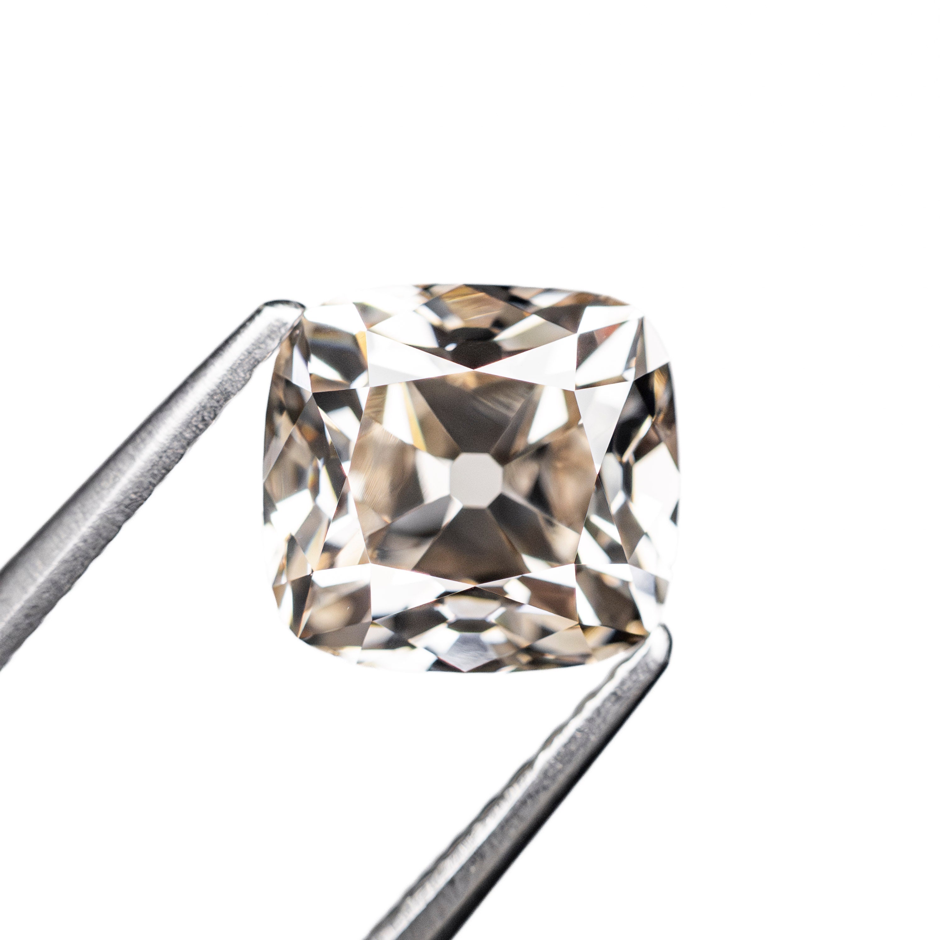1.90ct 7.37x6.84x4.71mm VVS2 Q-R Modern Antique Old Mine Cut 🇨🇦 27996-01 - Lelya - bespoke engagement and wedding rings made in Scotland, UK